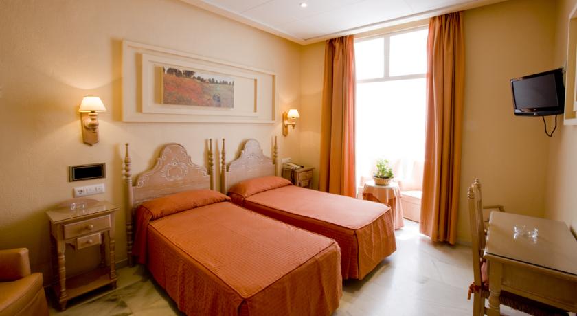 Double or Twin Capacity 4