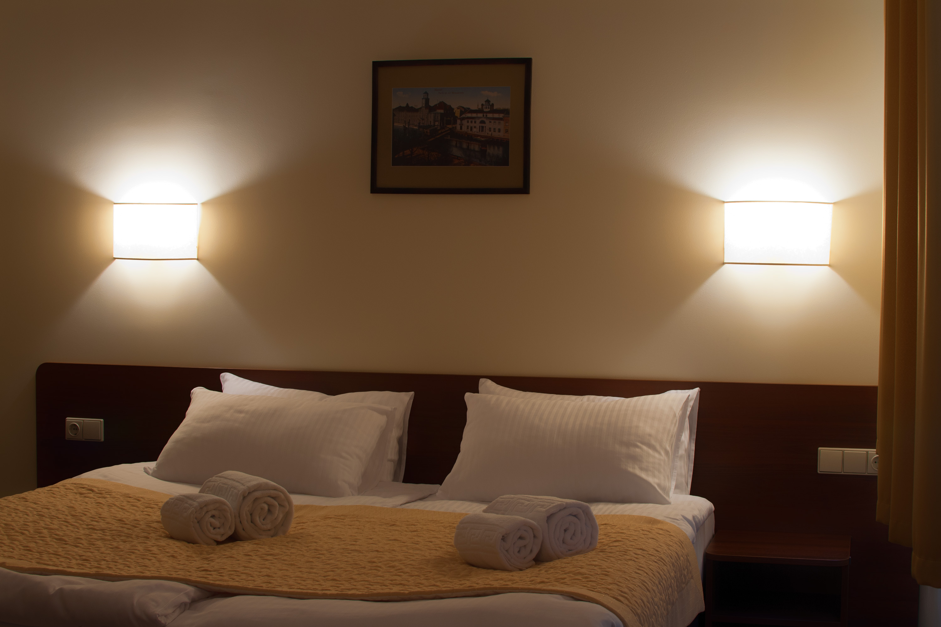 Double or Twin Standard