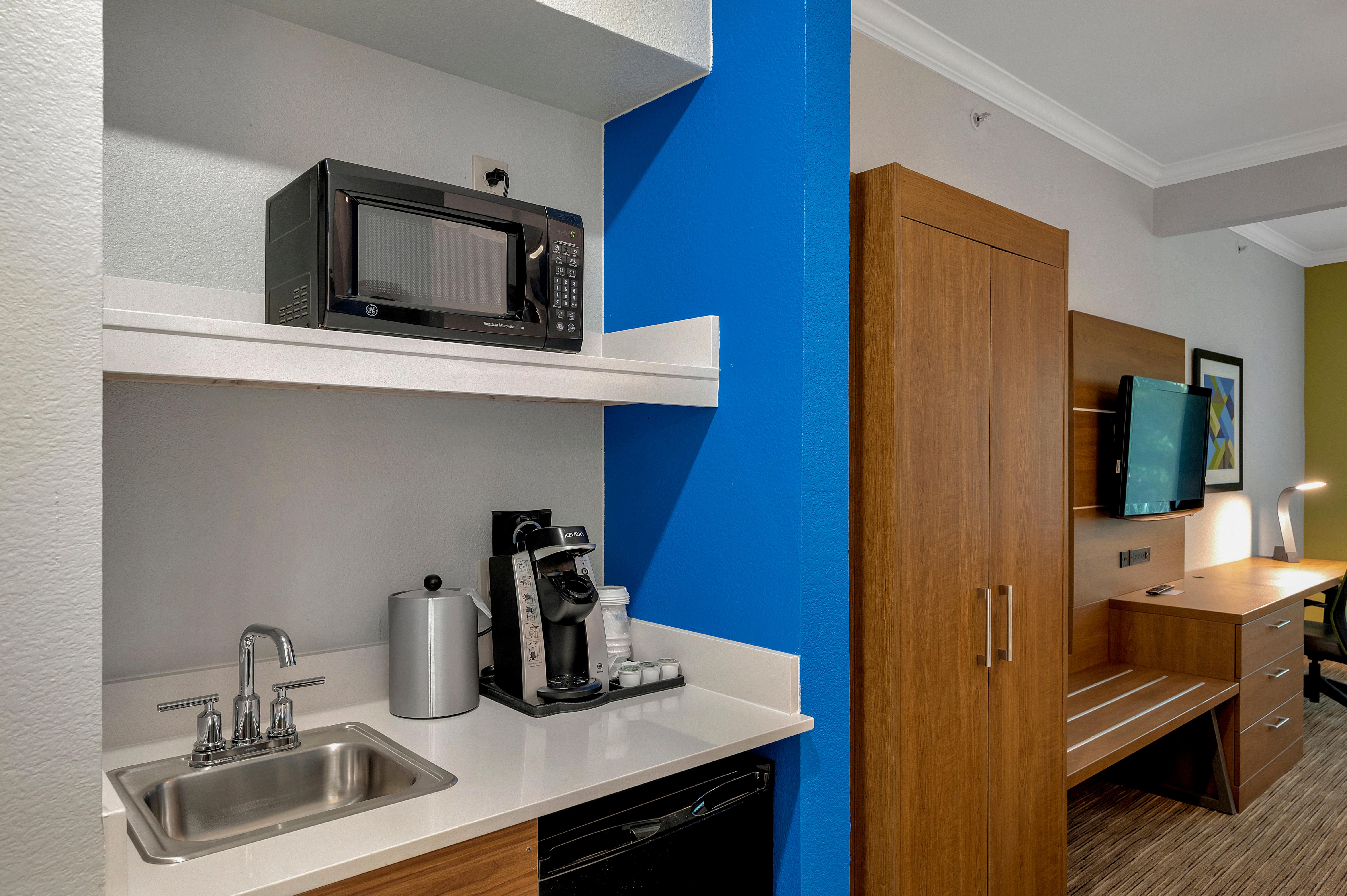 Suite with Kitchenette