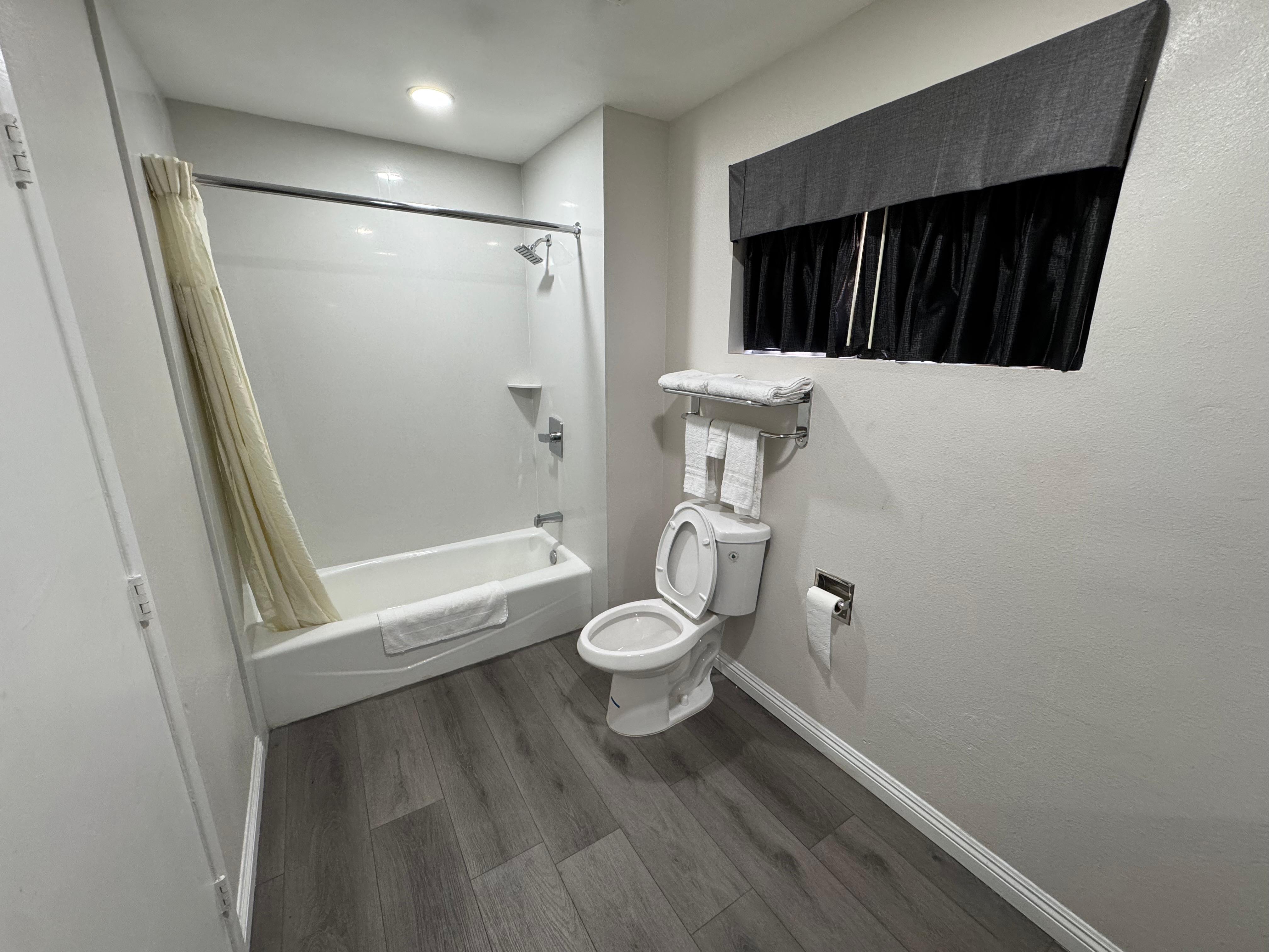 Double Deluxe King Bed