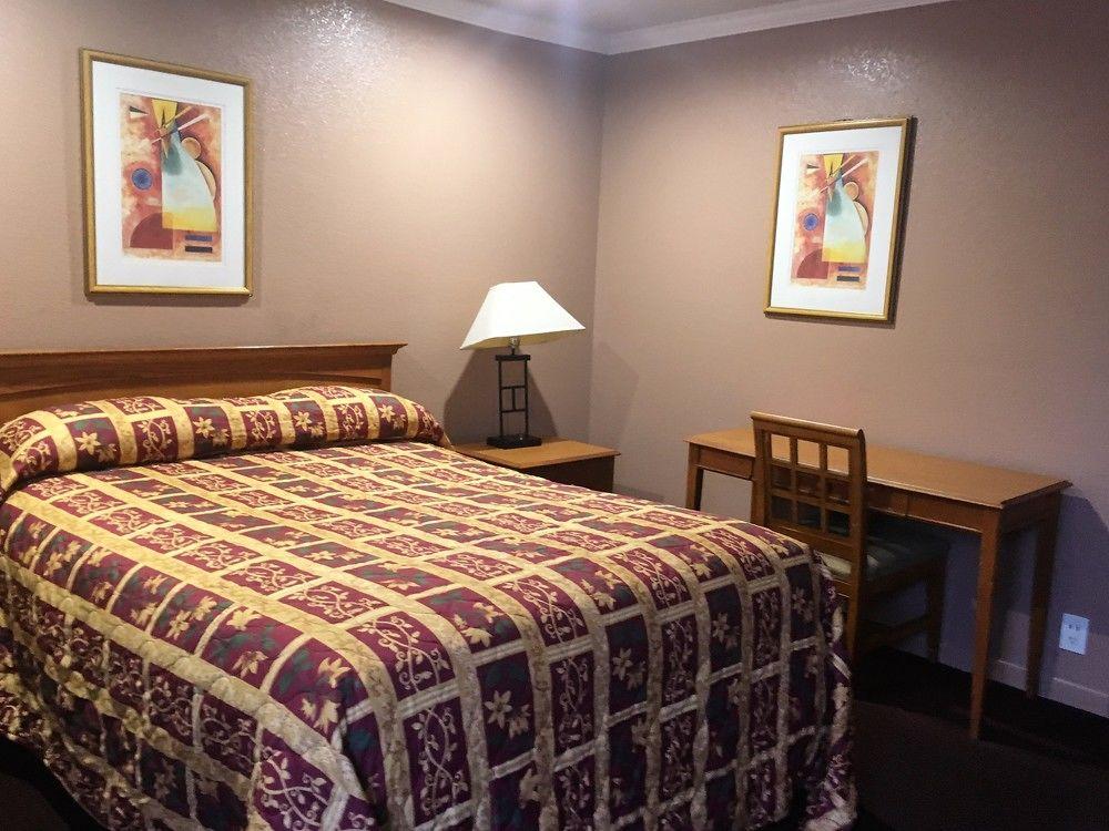 Double Queen Size Bed