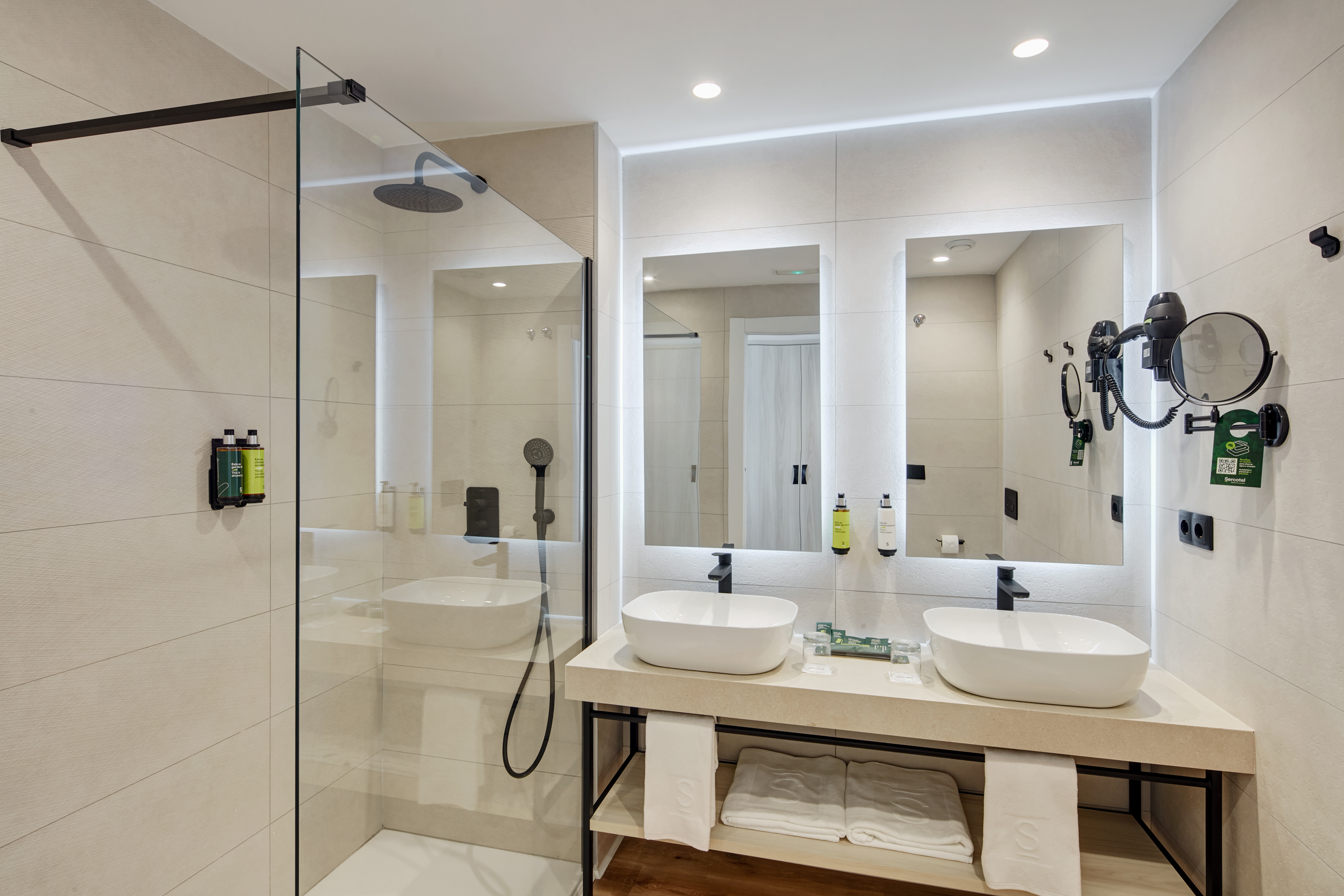 Double Superior Sea Front