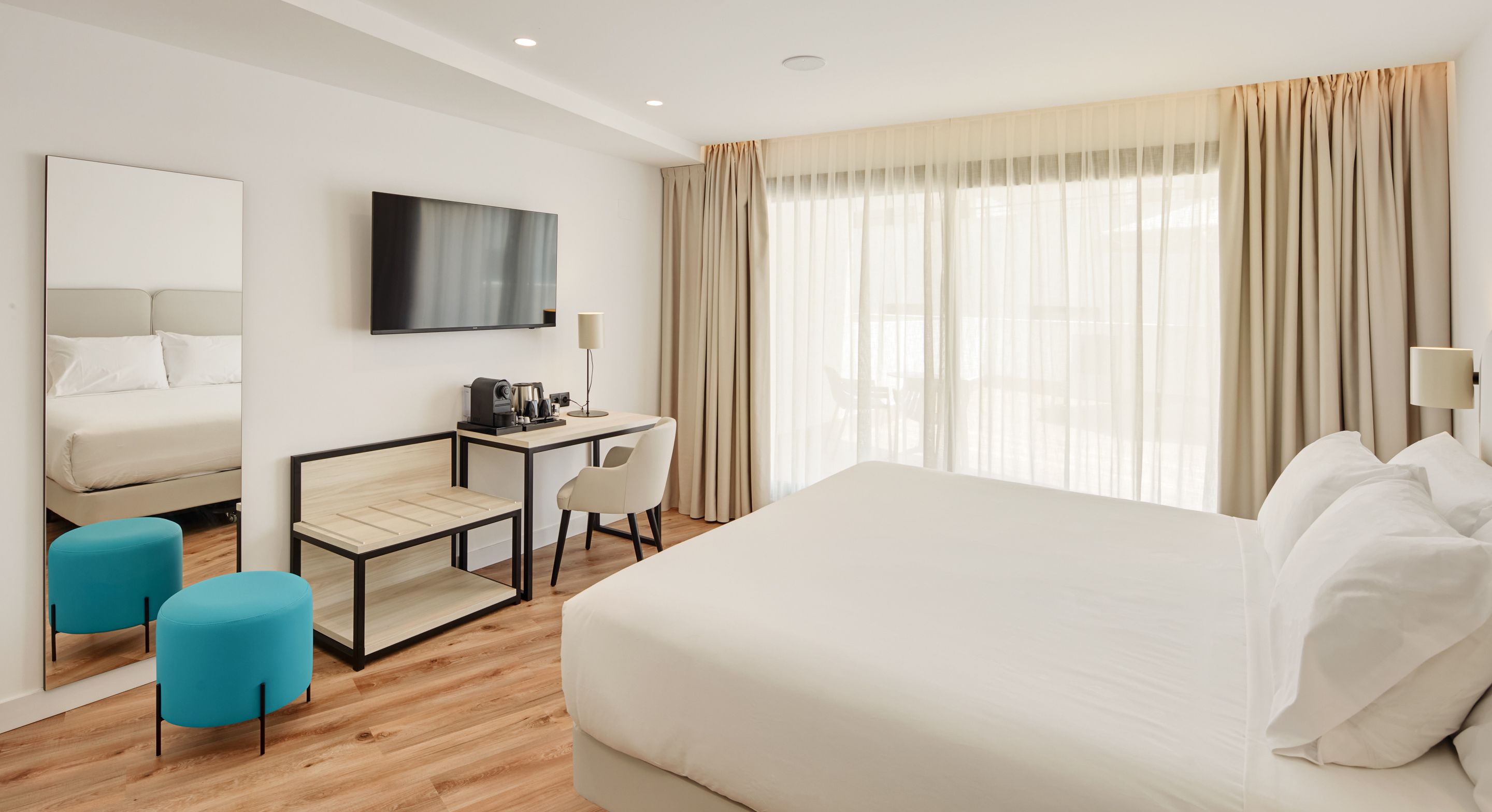 Double Superior Sea Front