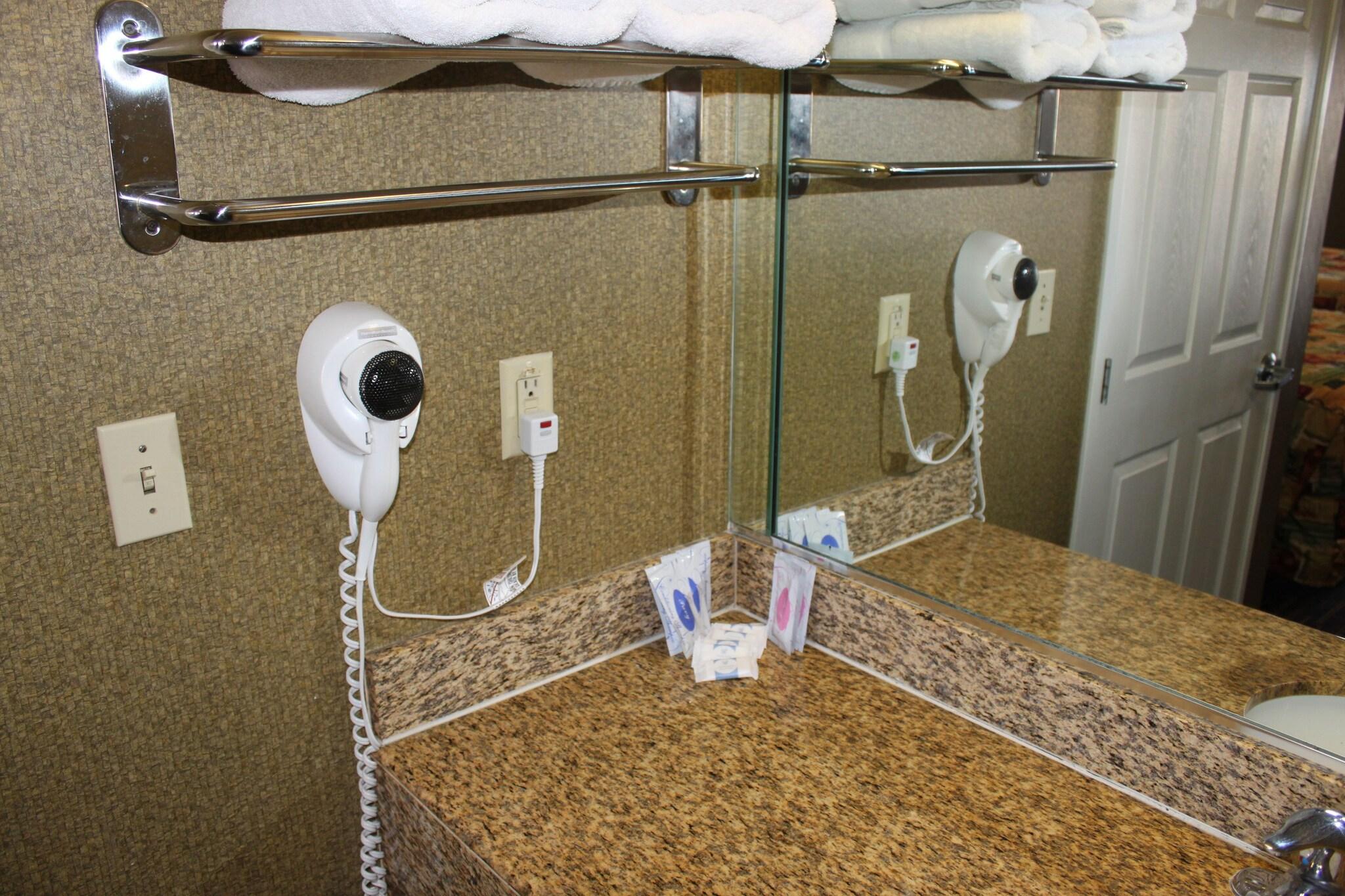 Twin Two Queen Beds Non Smoking