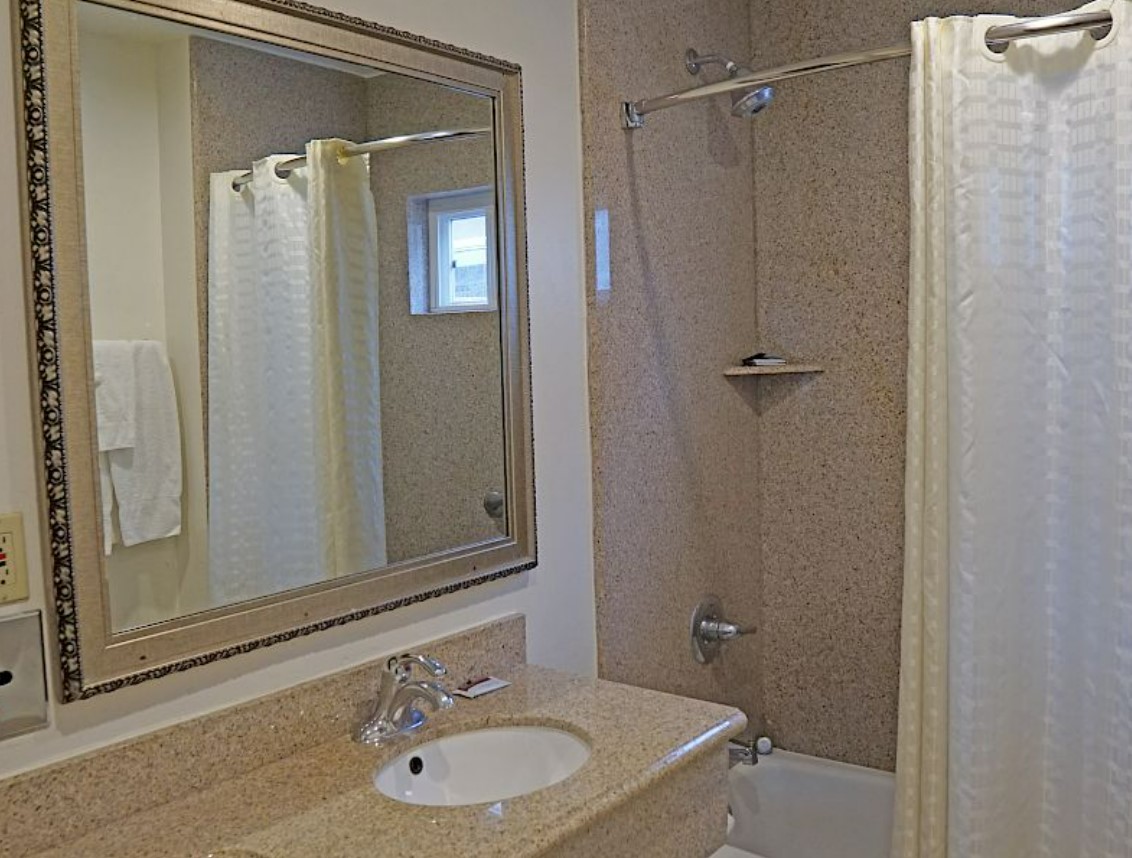 Family Room Three Beds