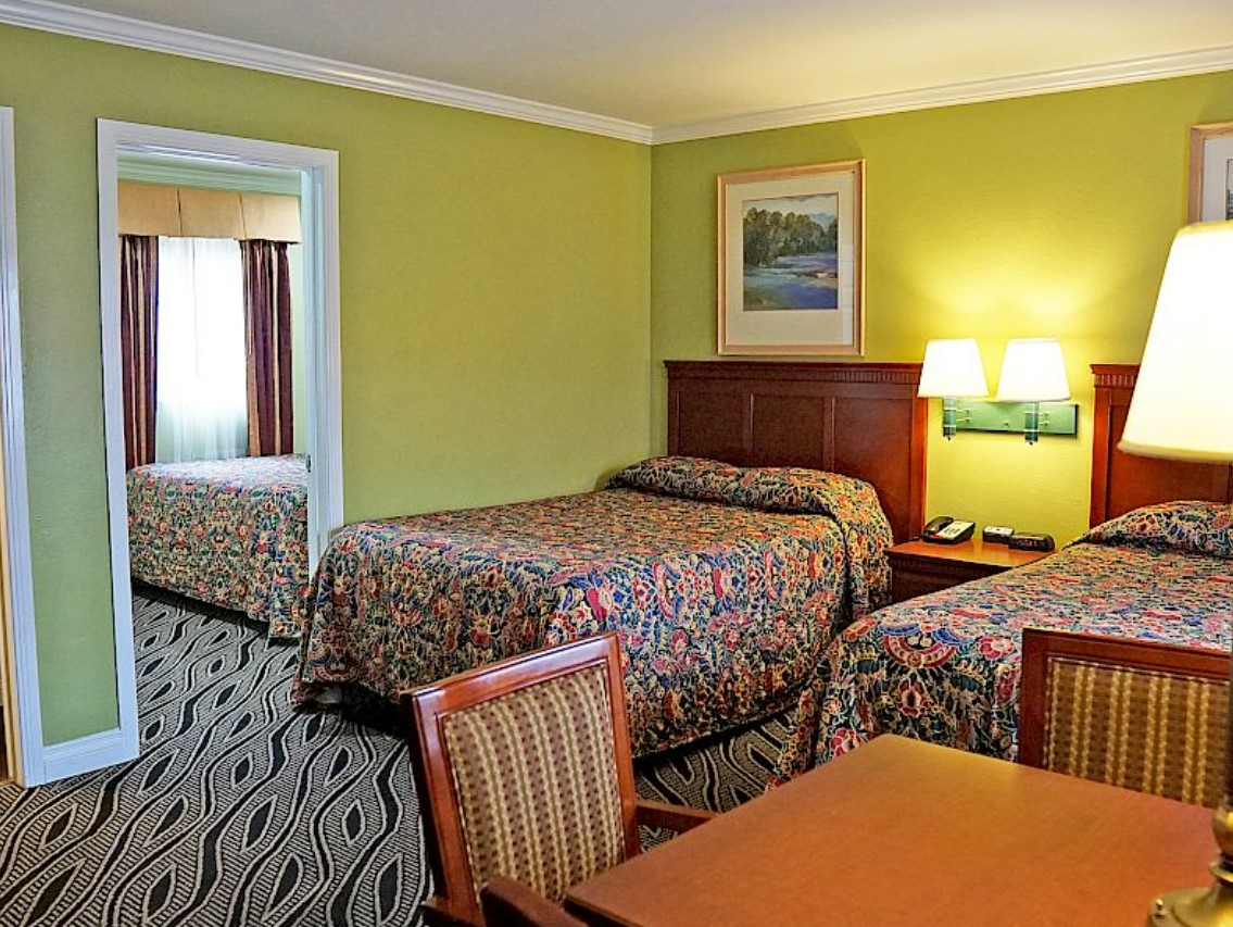 Family Room Three Beds