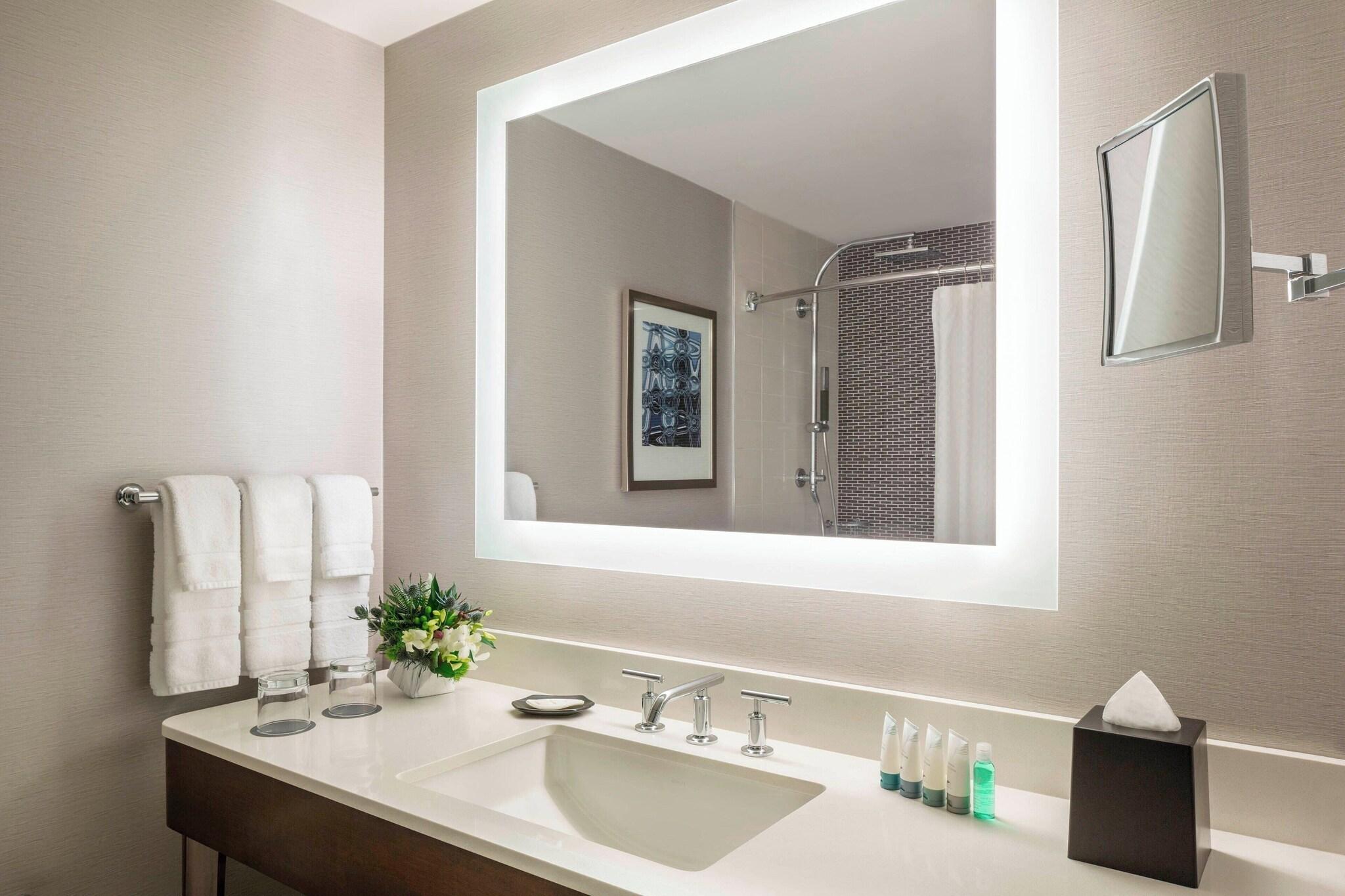 Double Accessible with Views