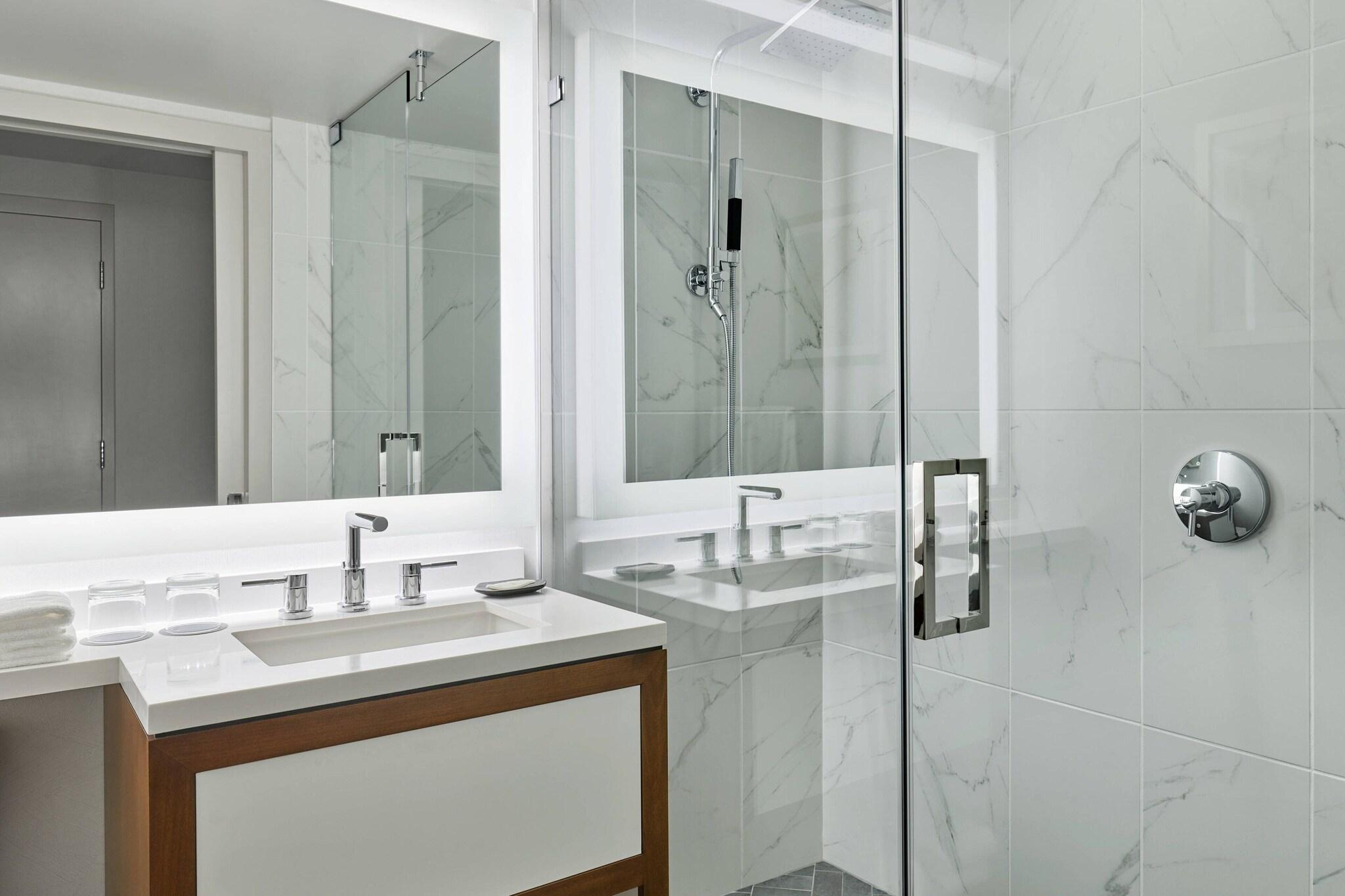 Junior Suite King Size Bed