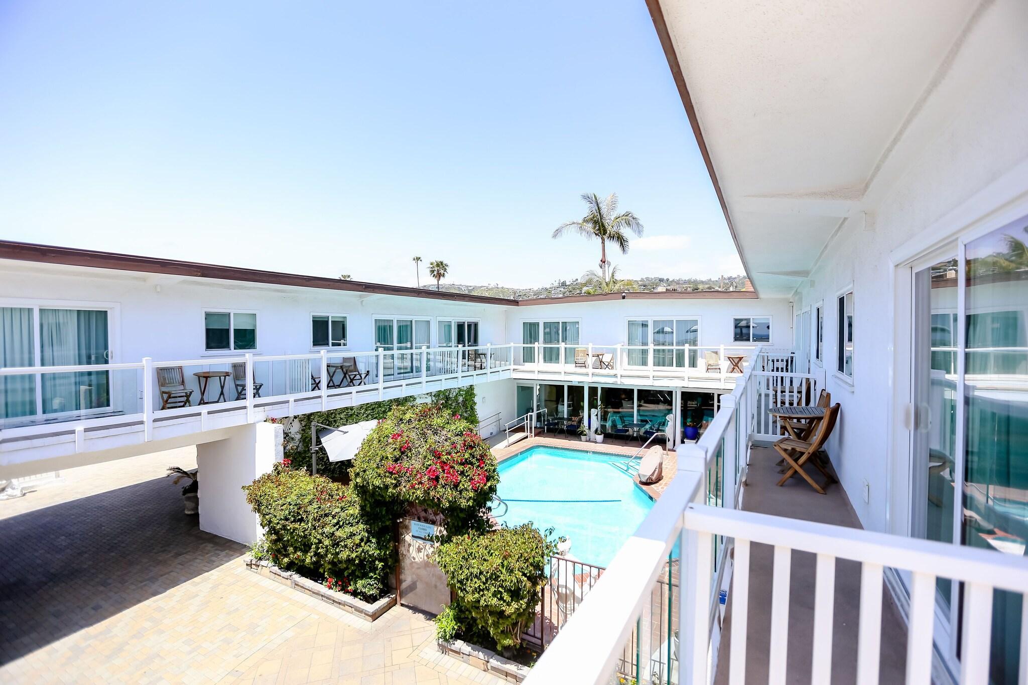 Double Partial Ocean View King Bed