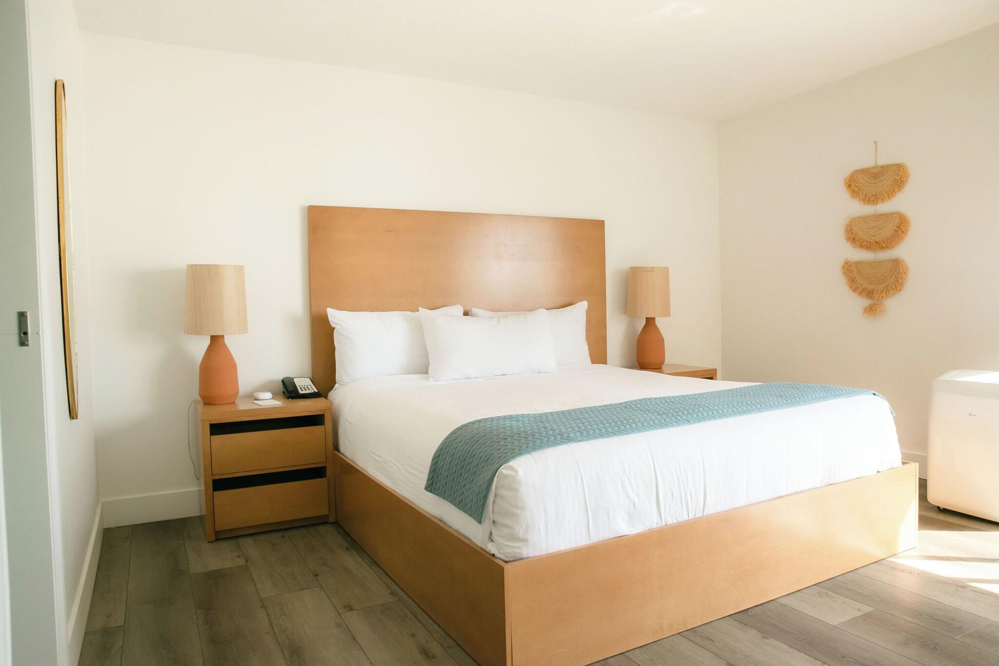 Double Ocean Front King Bed