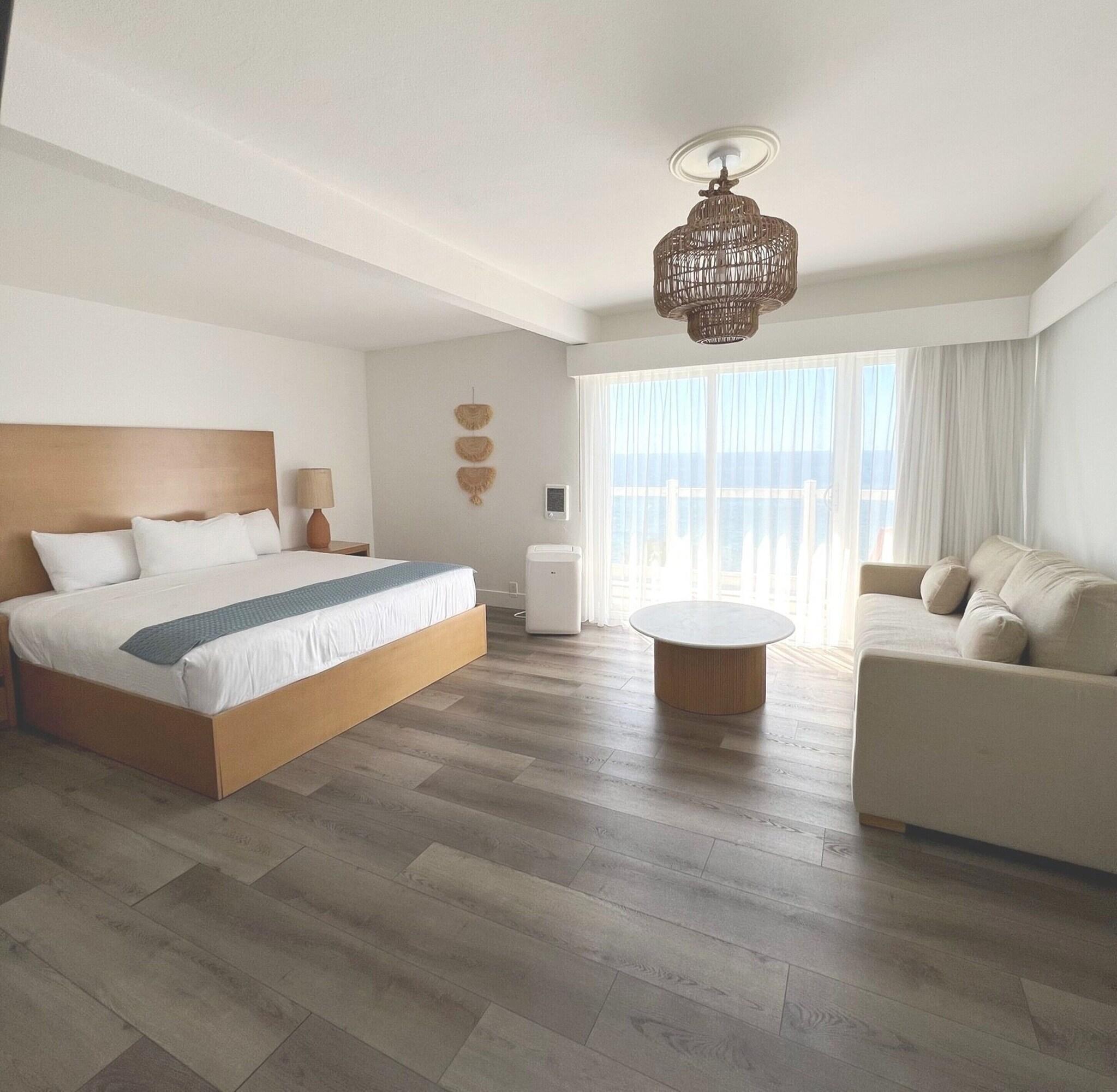 Double Ocean Front King Bed