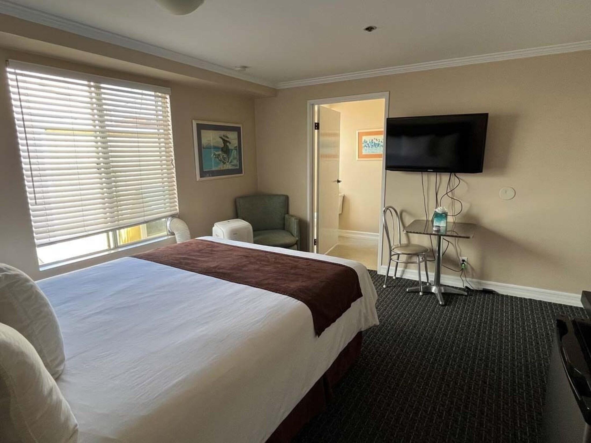 Double Queen Size Bed