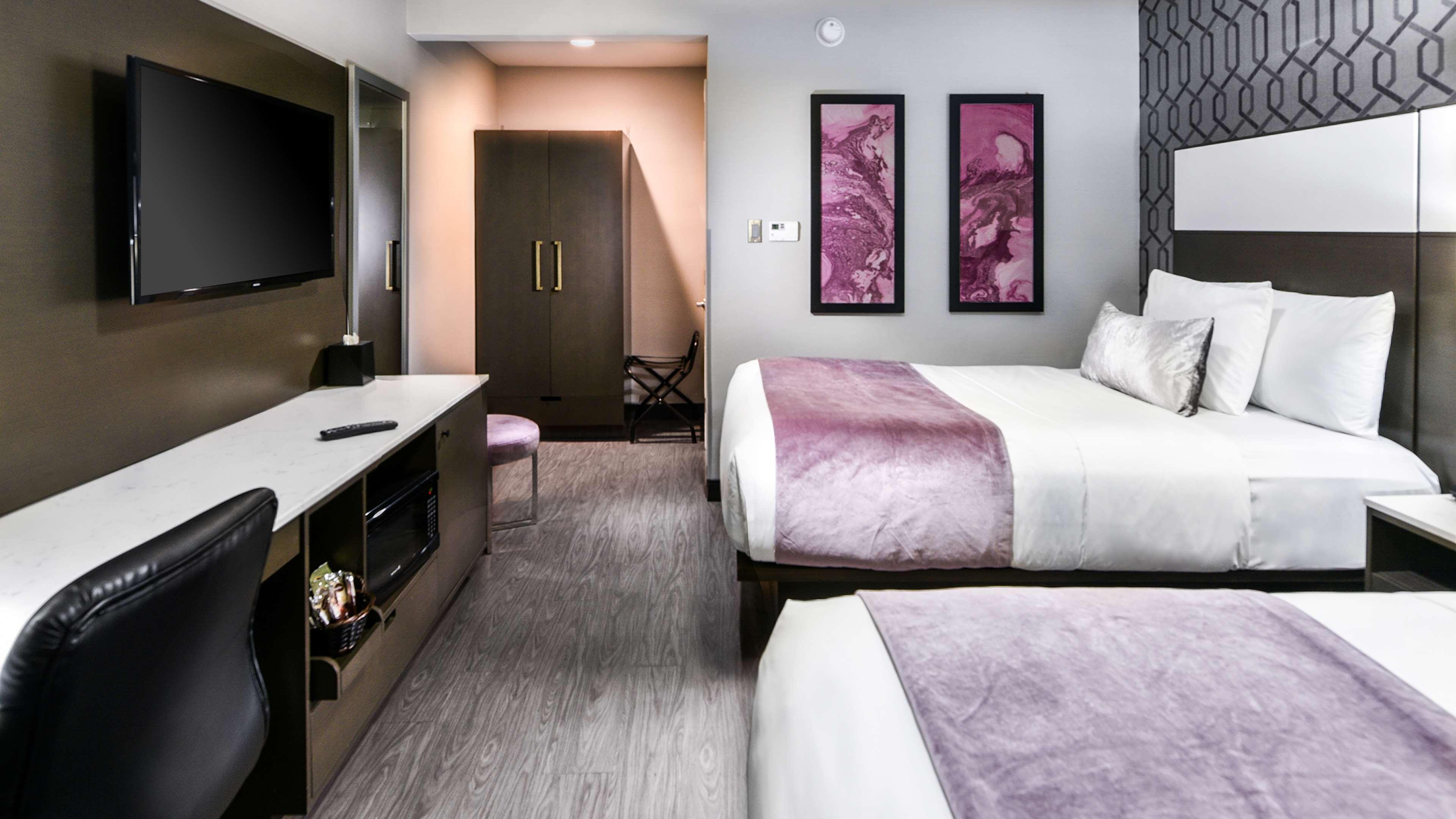 Room Two Double Beds Non Smoking