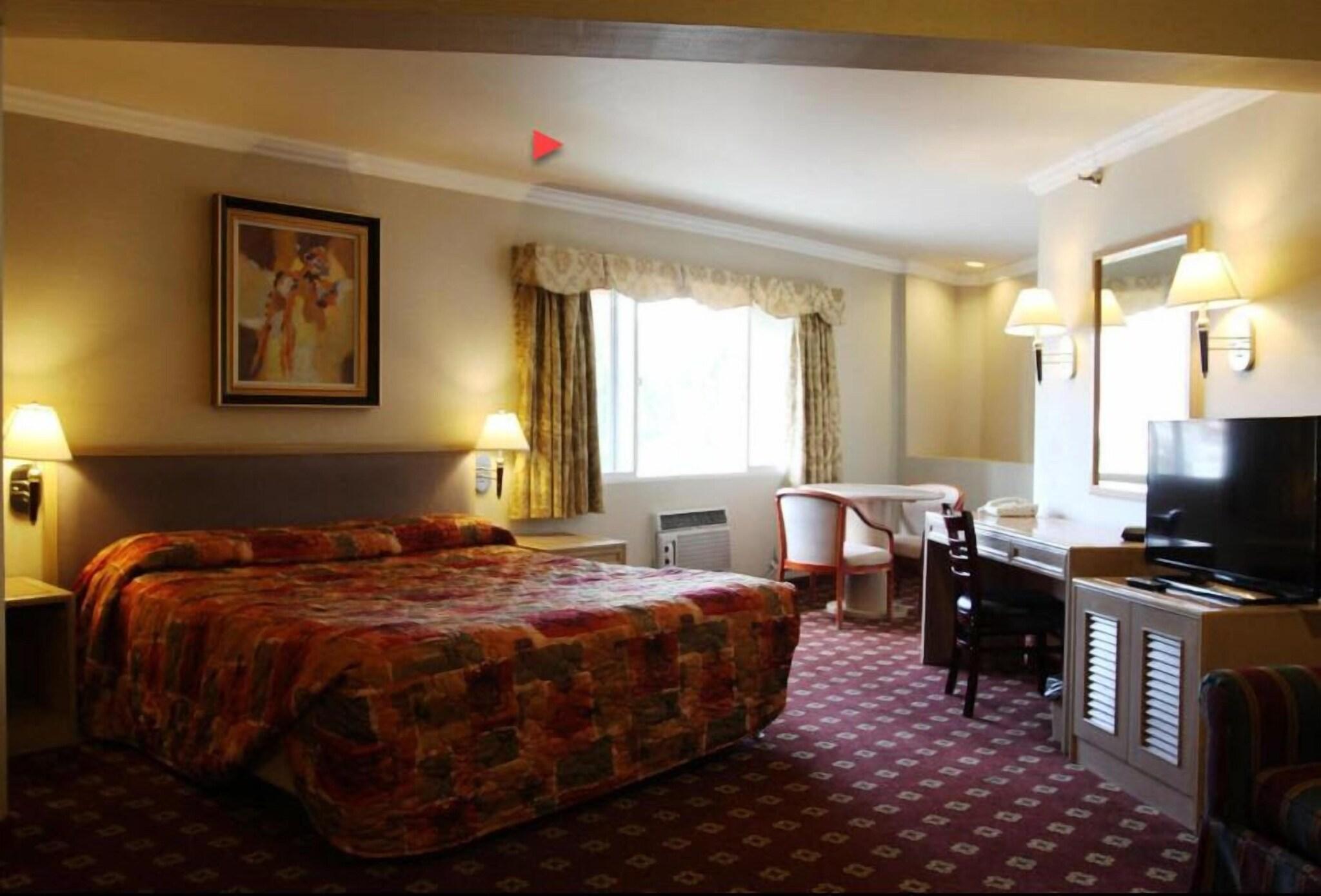 Quadruple Two Queen Beds