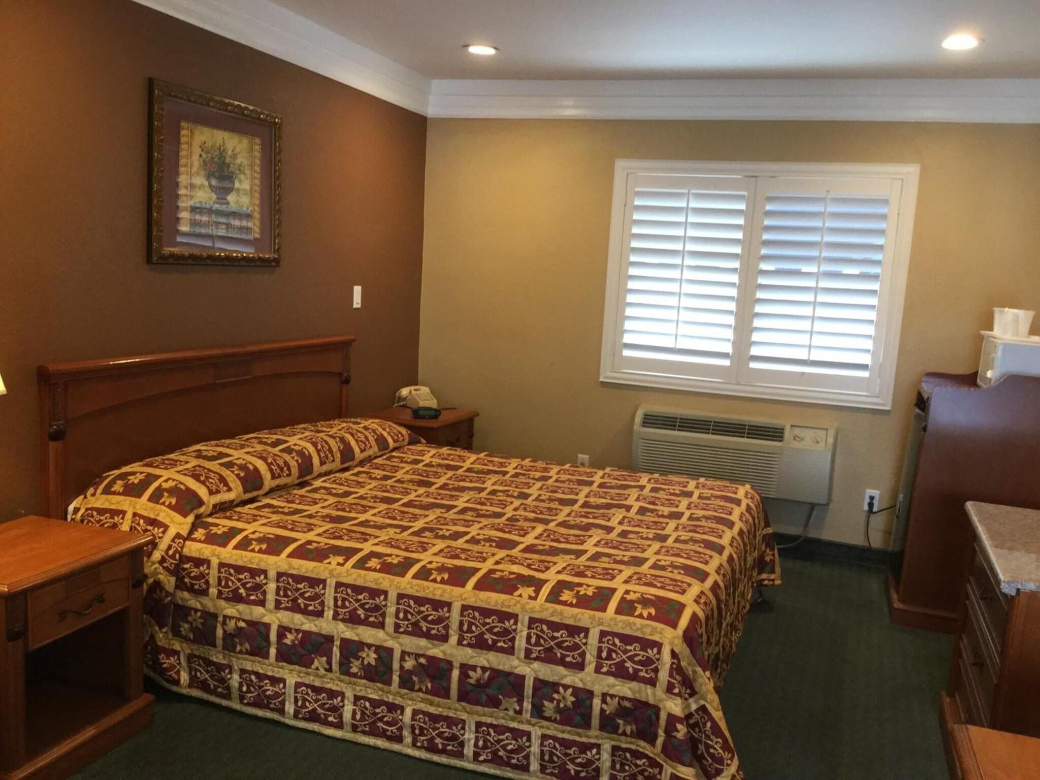 Double King Bed Non Smoking