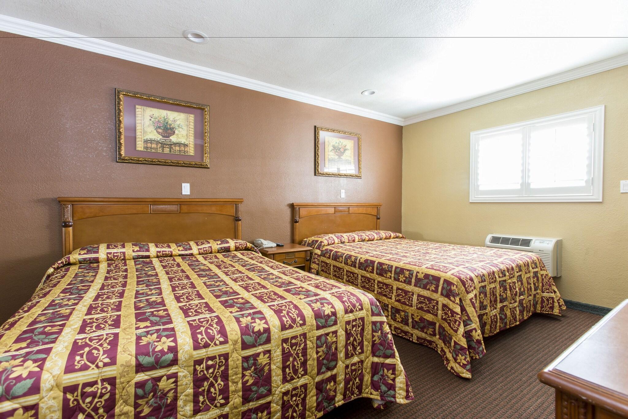 Double Two Queen Beds Non Smoking