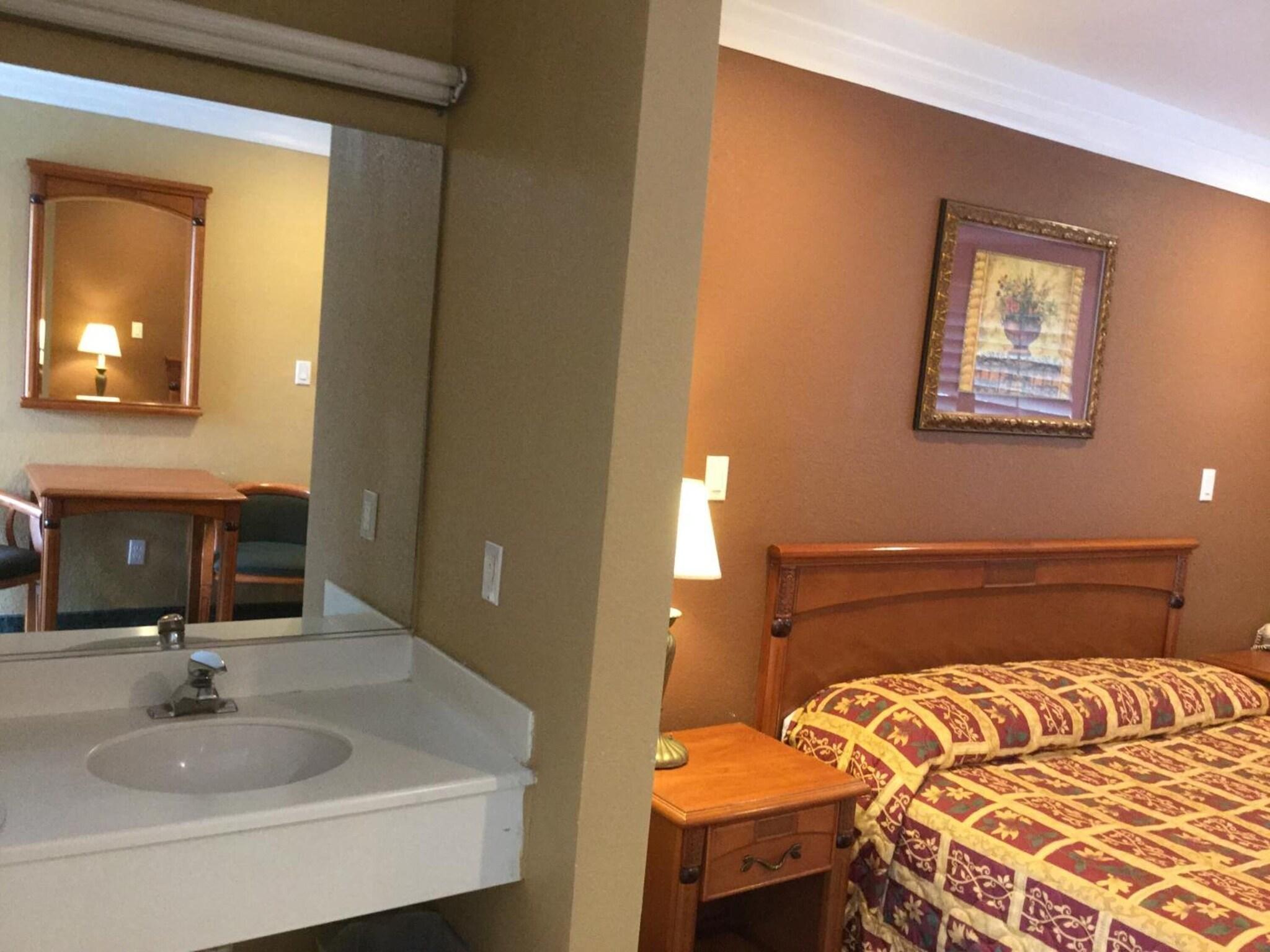 Double King Bed Non Smoking