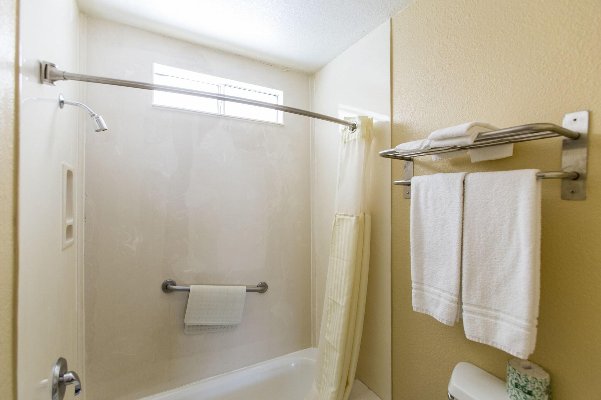 Double King Bed Non Smoking