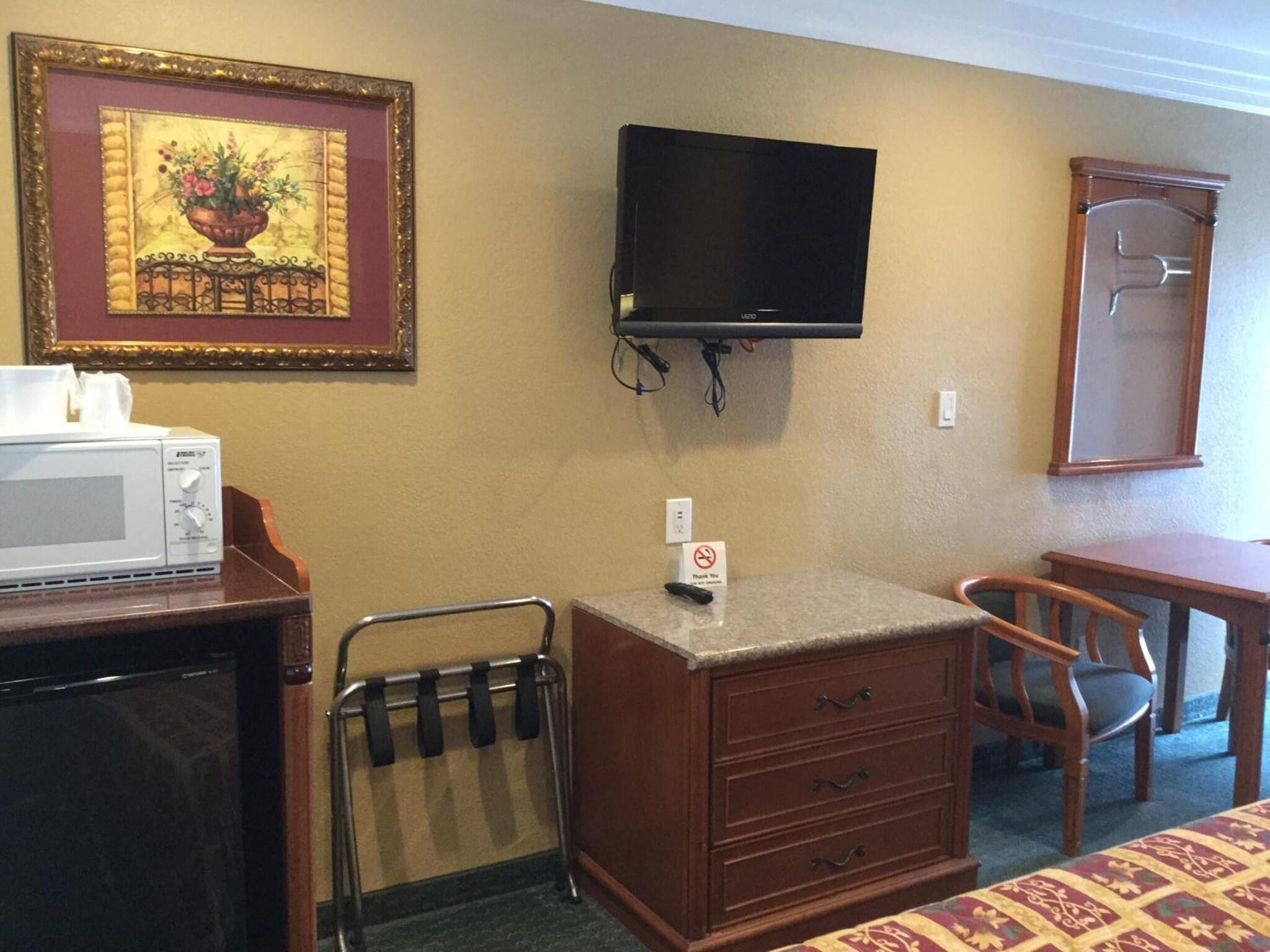 Double Two Queen Beds Non Smoking