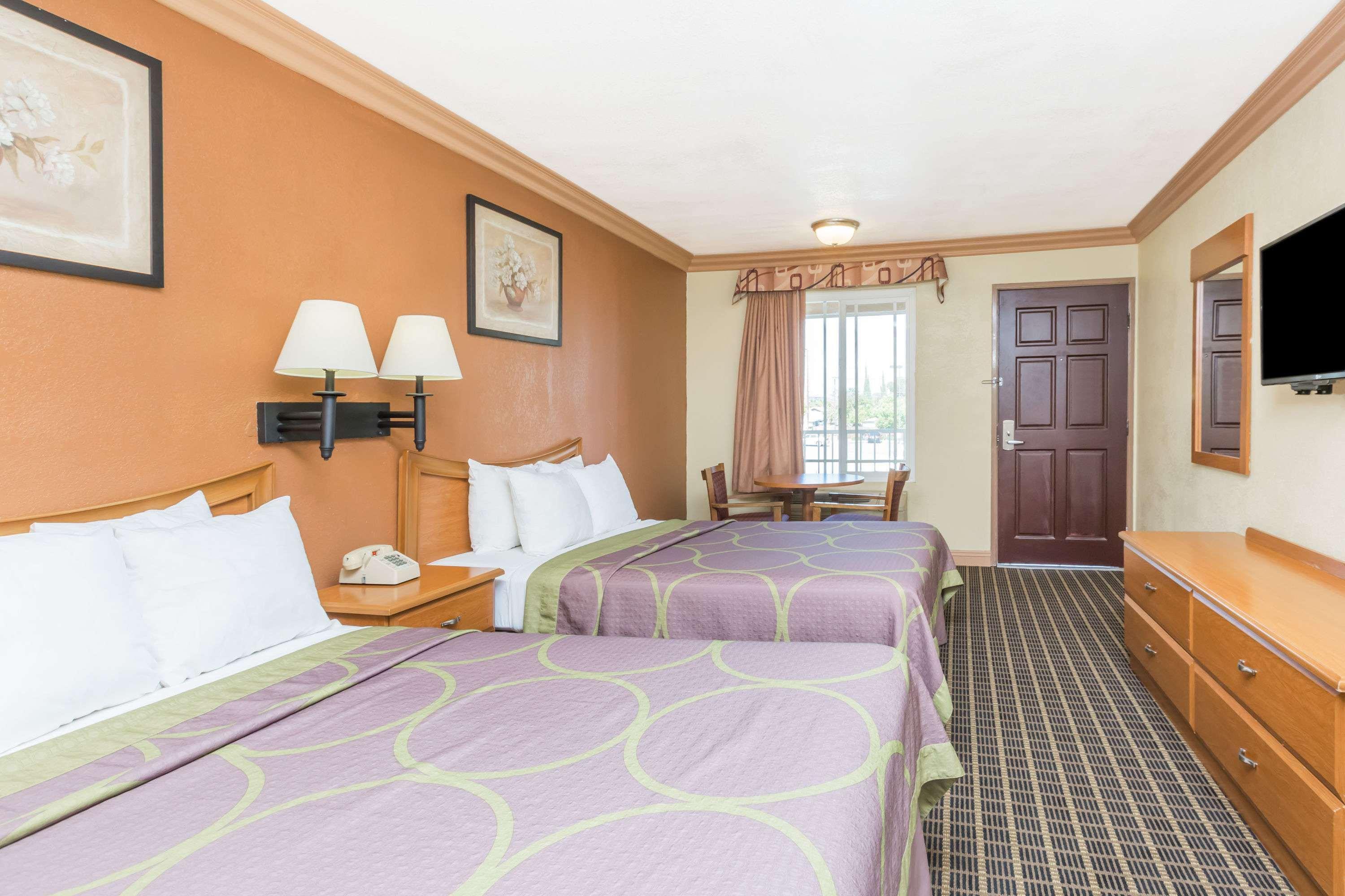 Quadruple Two Double Beds