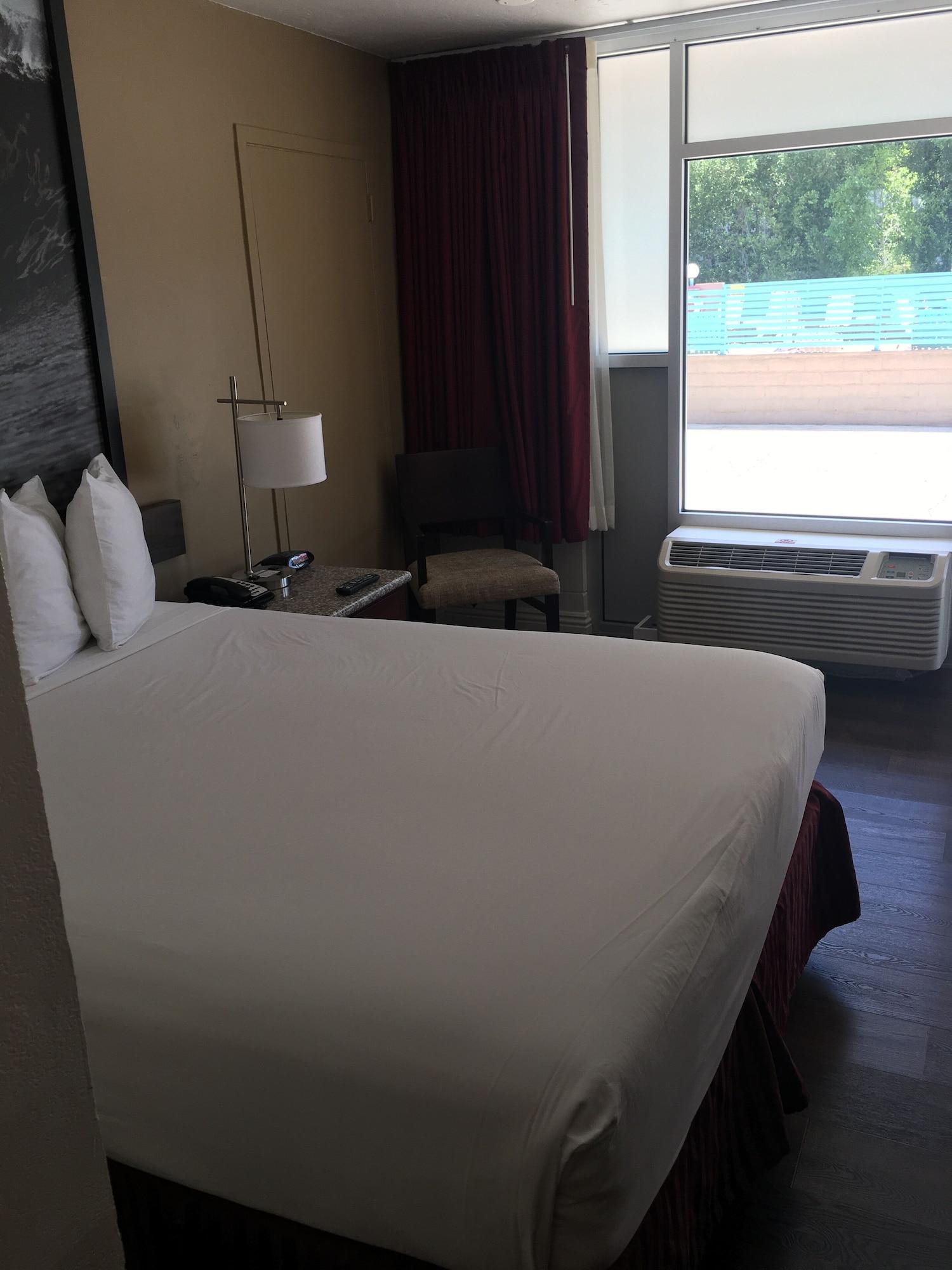 Double Queen Bed Non Smoking