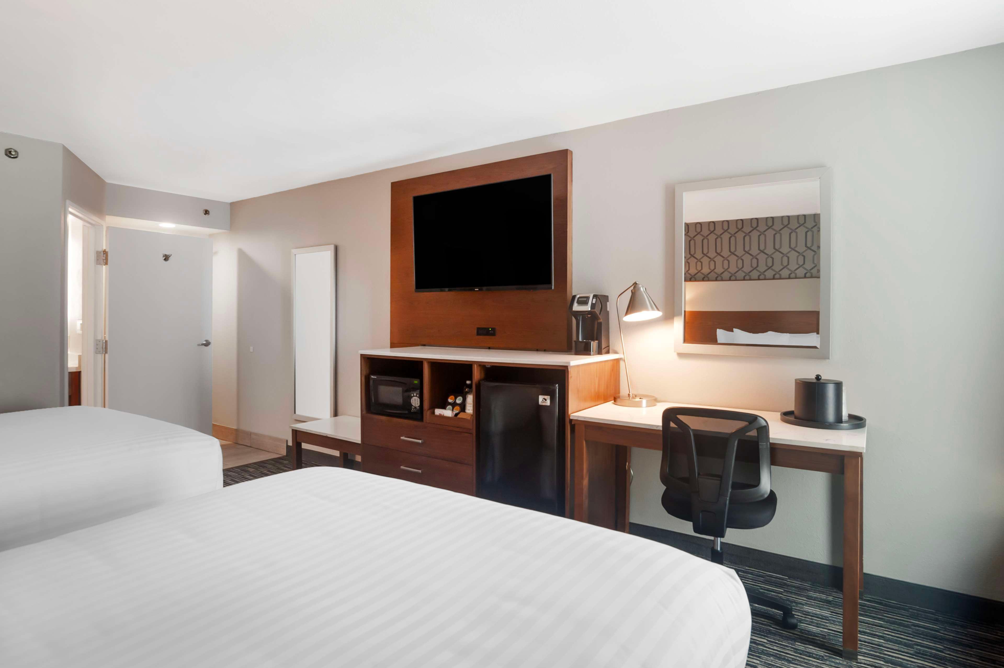 Double Two Queen Beds