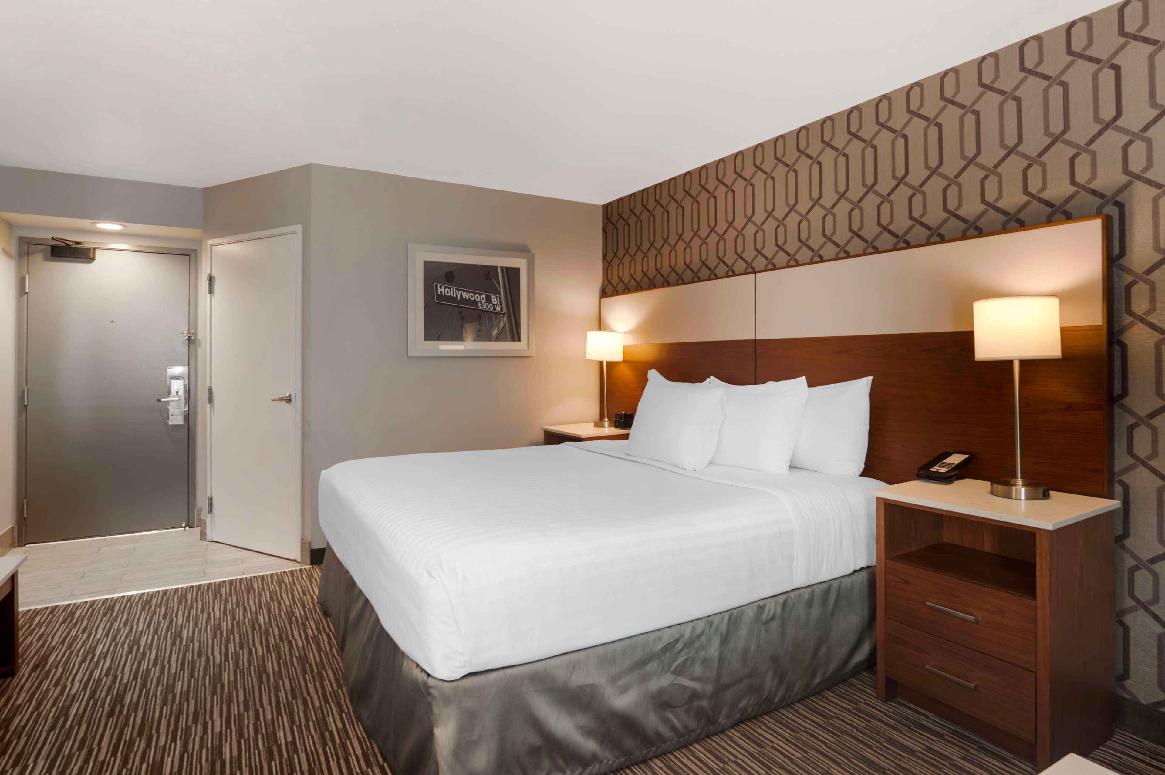 Double Accessible King Size Bed