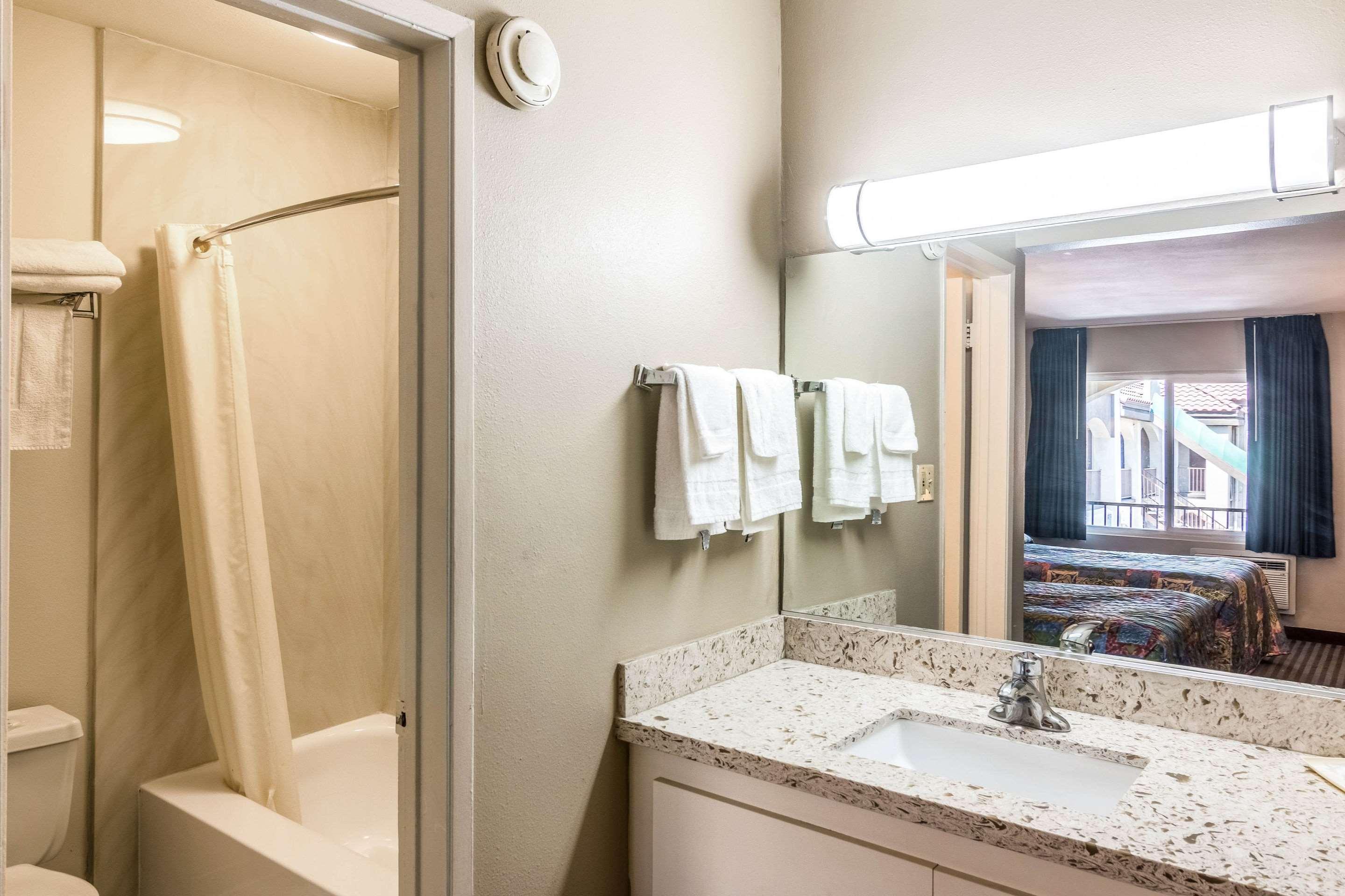 Quadruple Two Double Beds