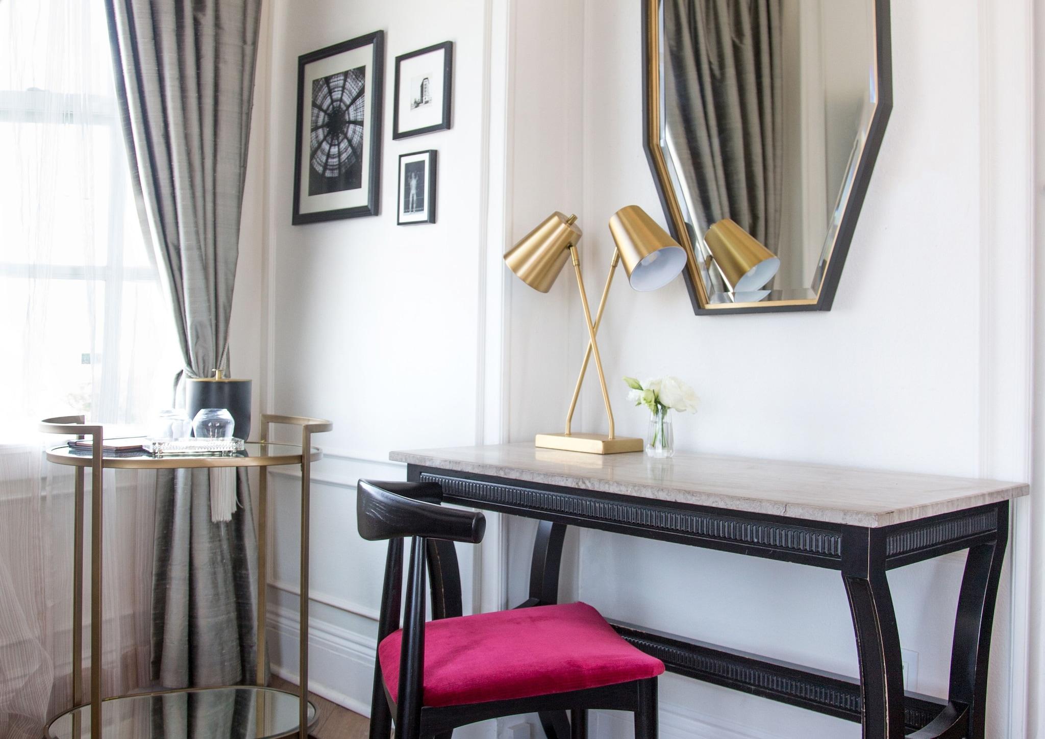 Double Classic Queen Bed