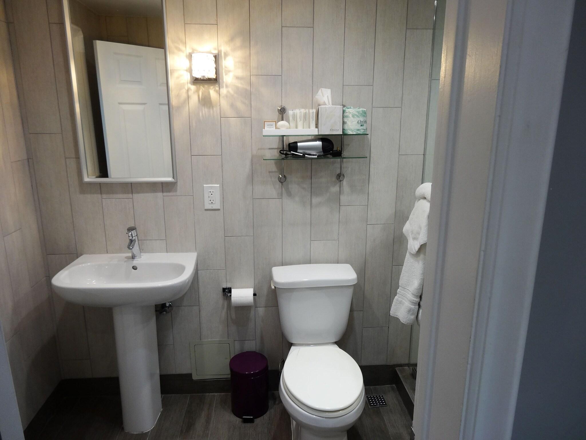 Double Deluxe King Bed