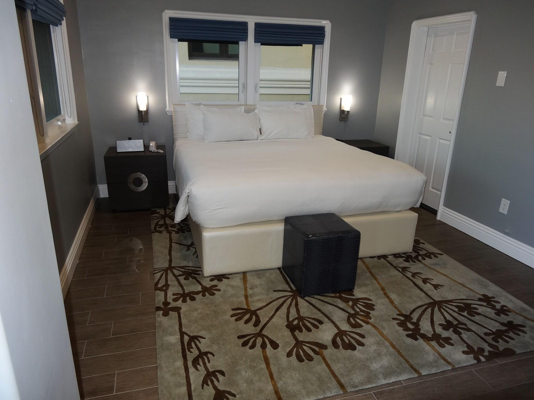 Double Deluxe King Bed