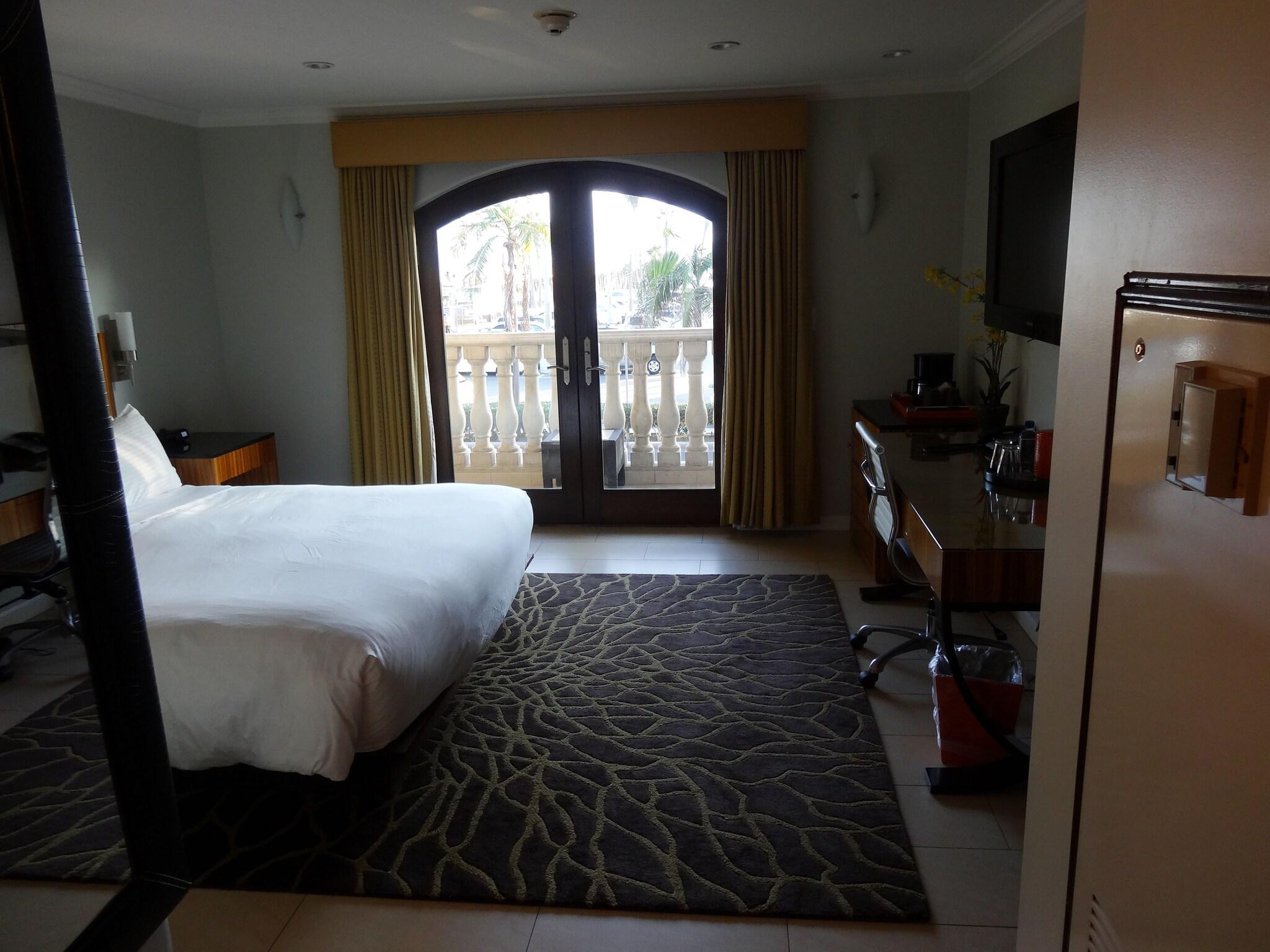 Suite Ocean View King Bed