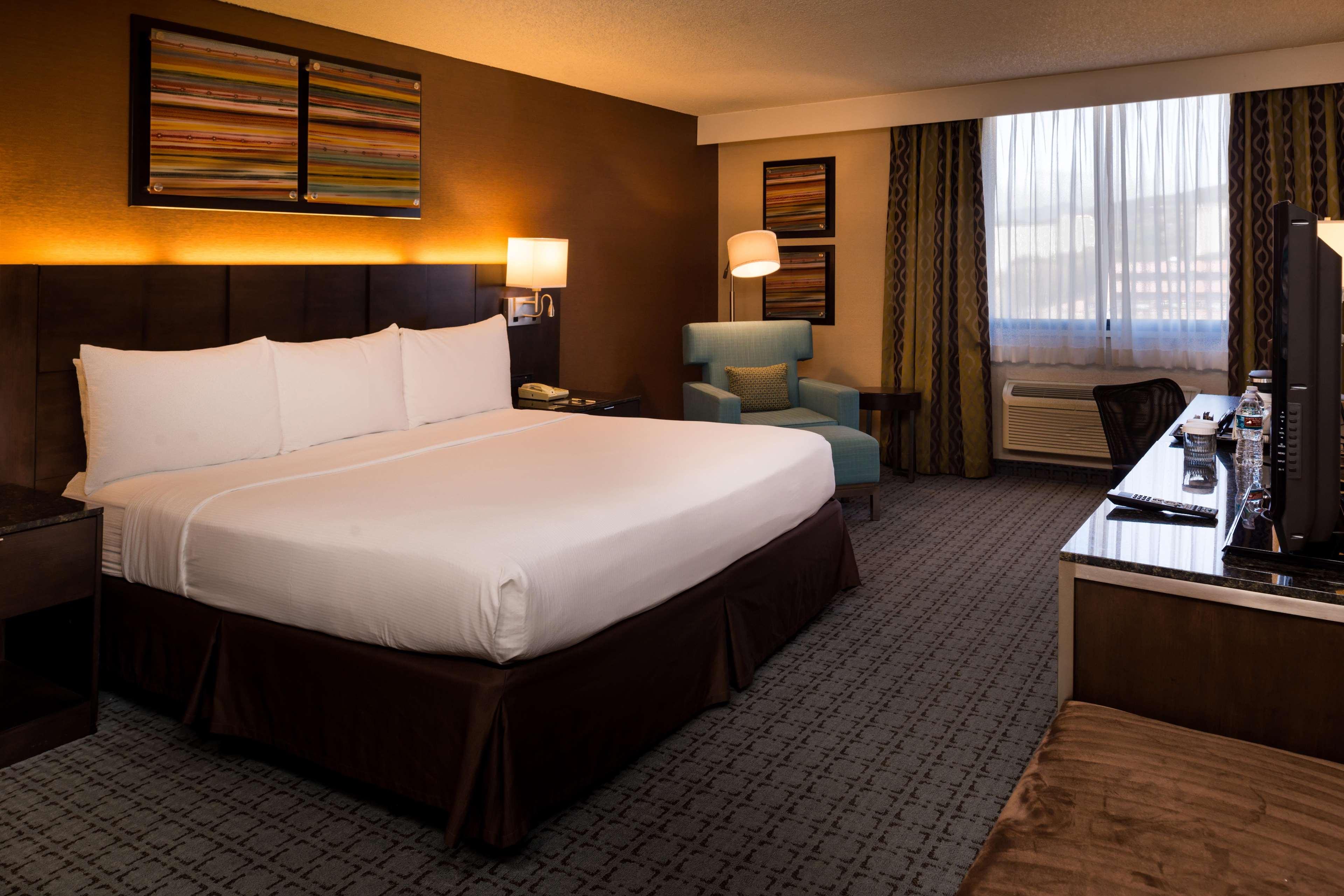 Double Accessible King Size Bed