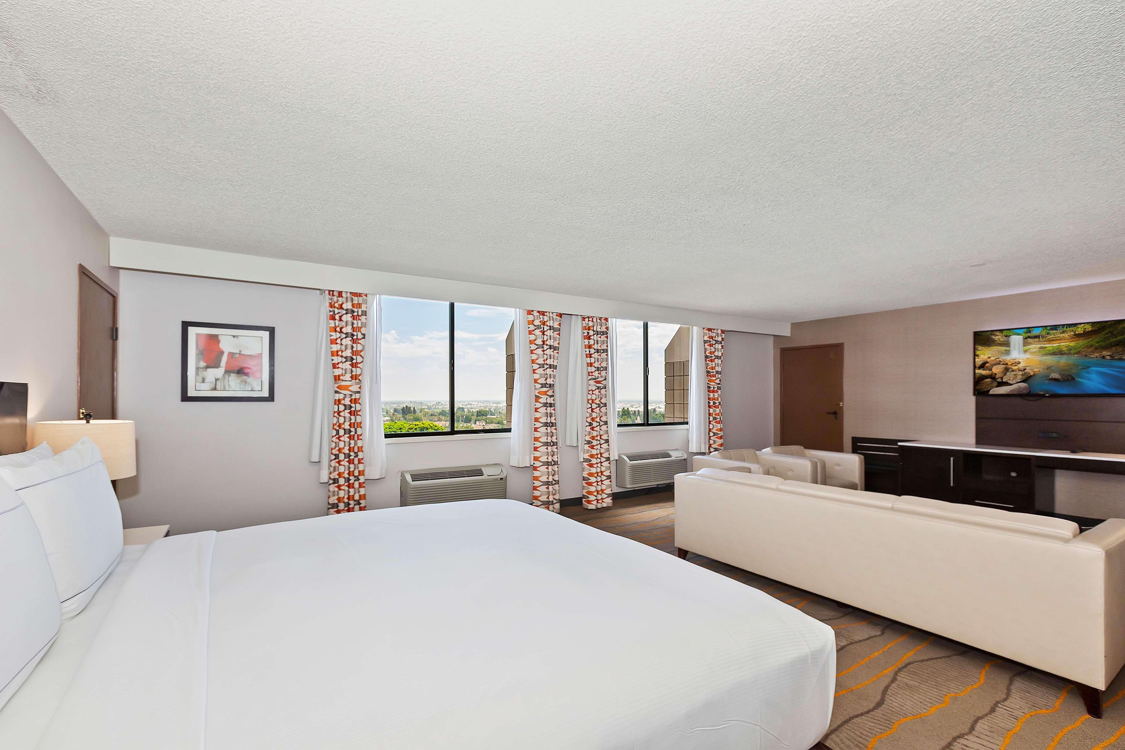 Junior Suite King Size Bed