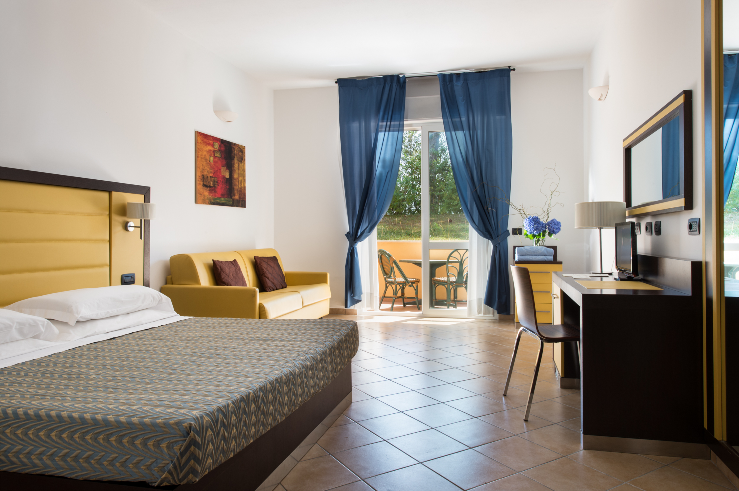 Family Room Garden View