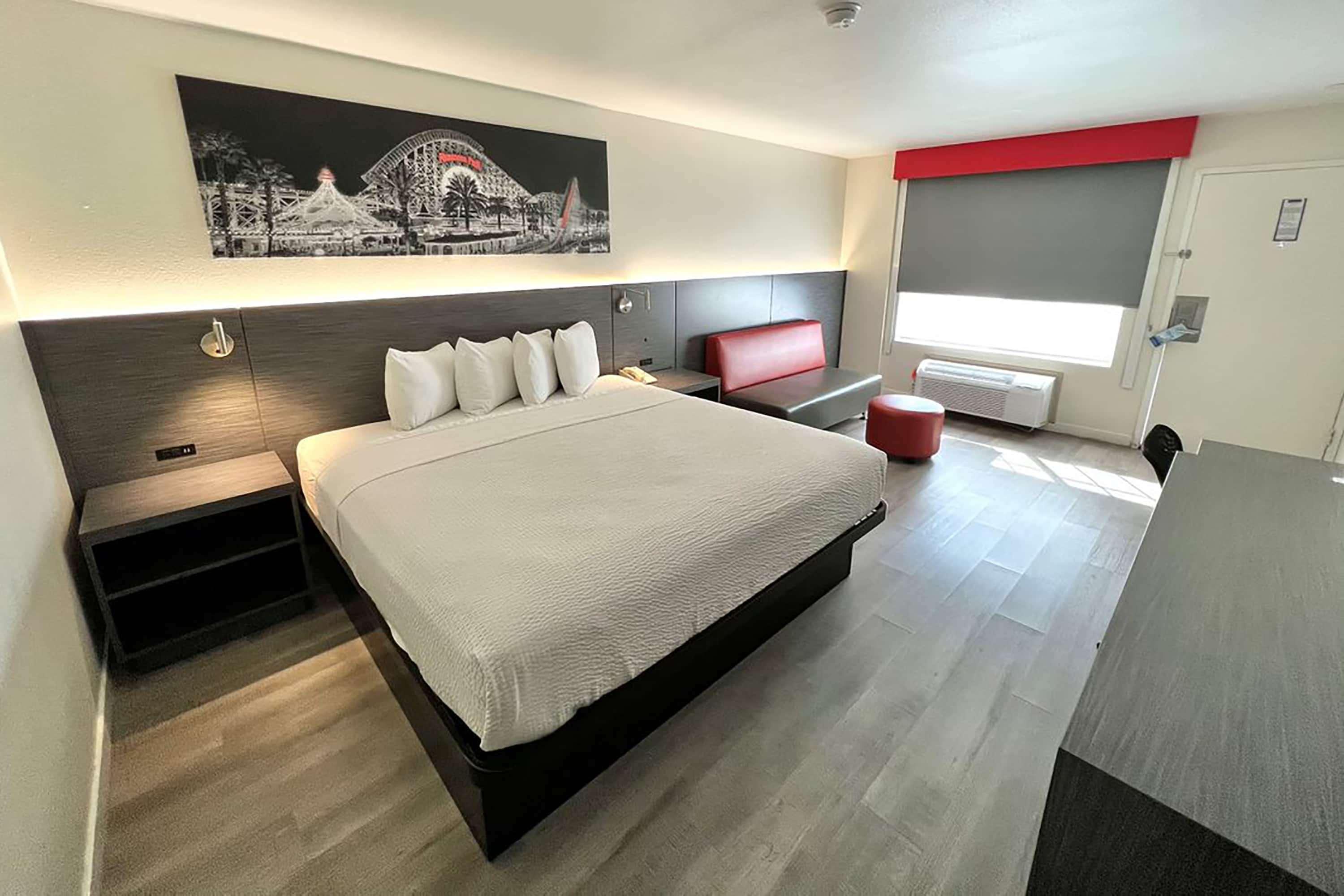 Double King Bed Non Smoking