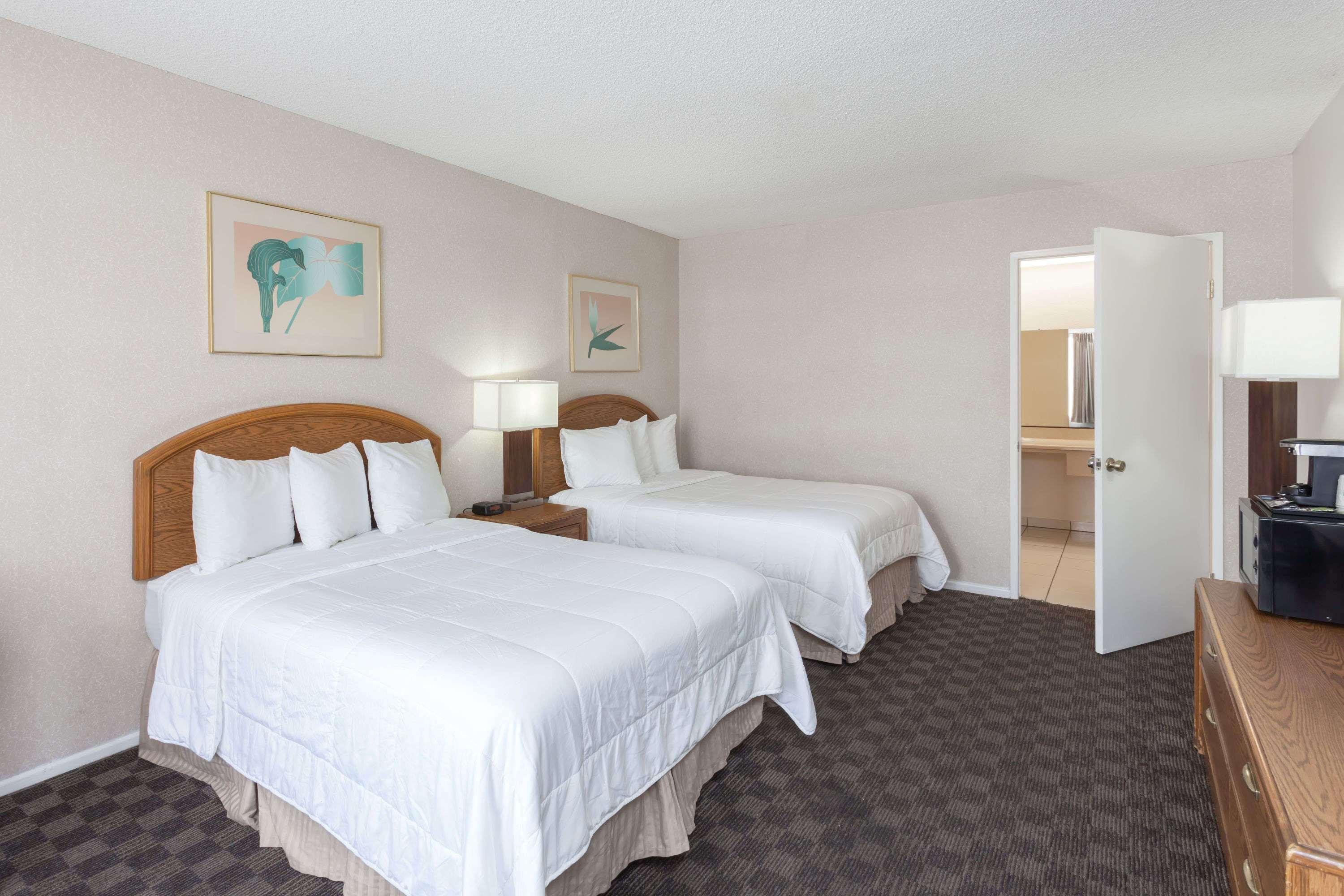 Quadruple Two Double Beds