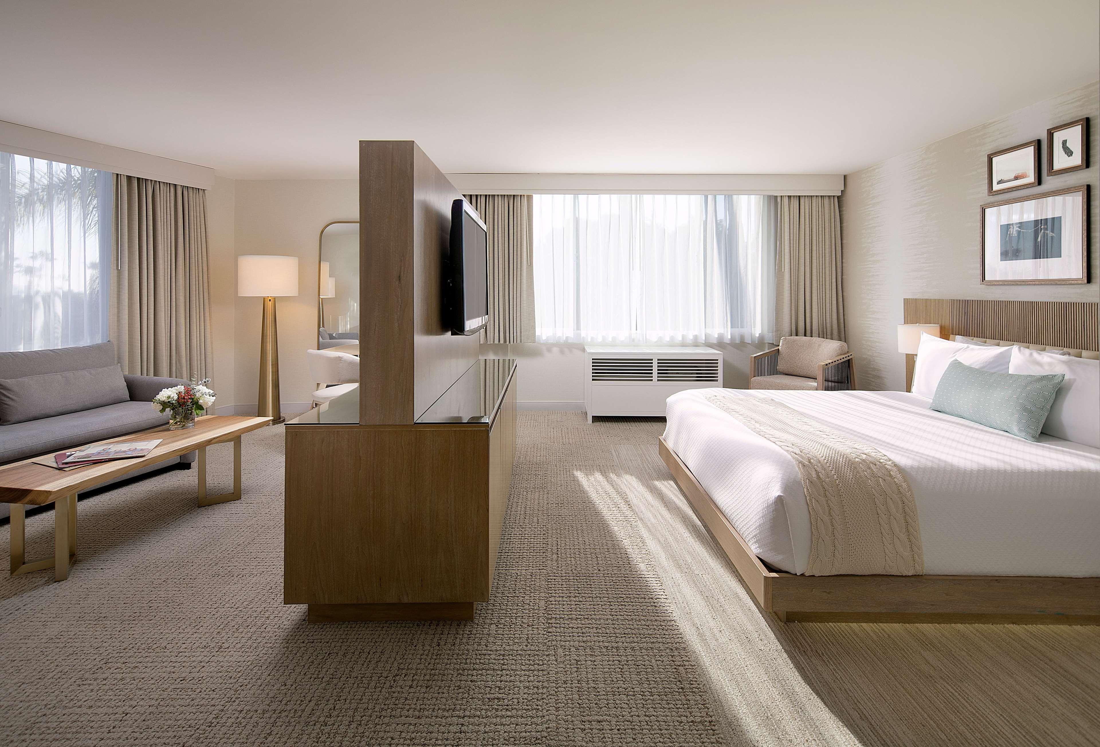 Junior Suite King Size Bed