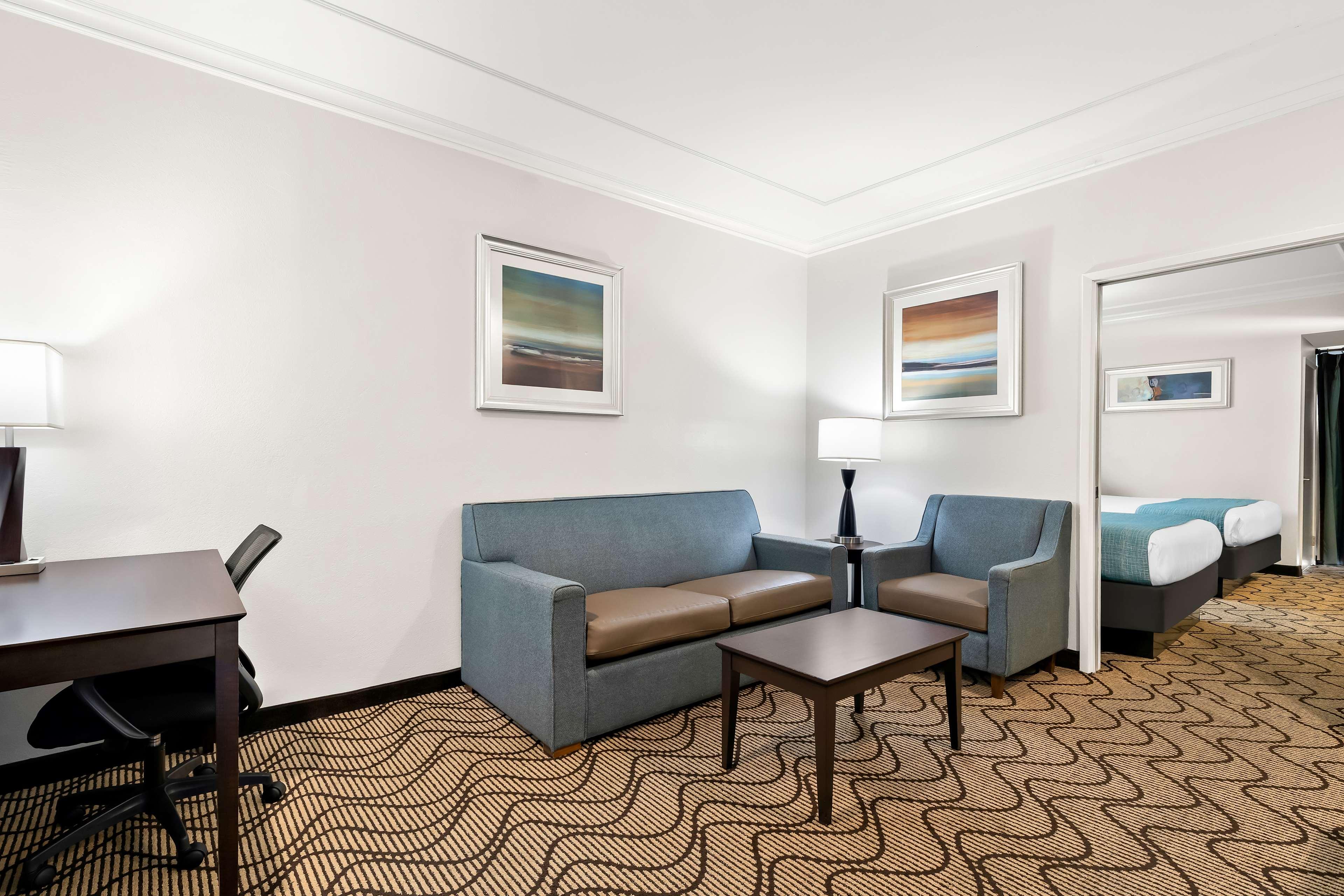 Suite Two Queen Beds