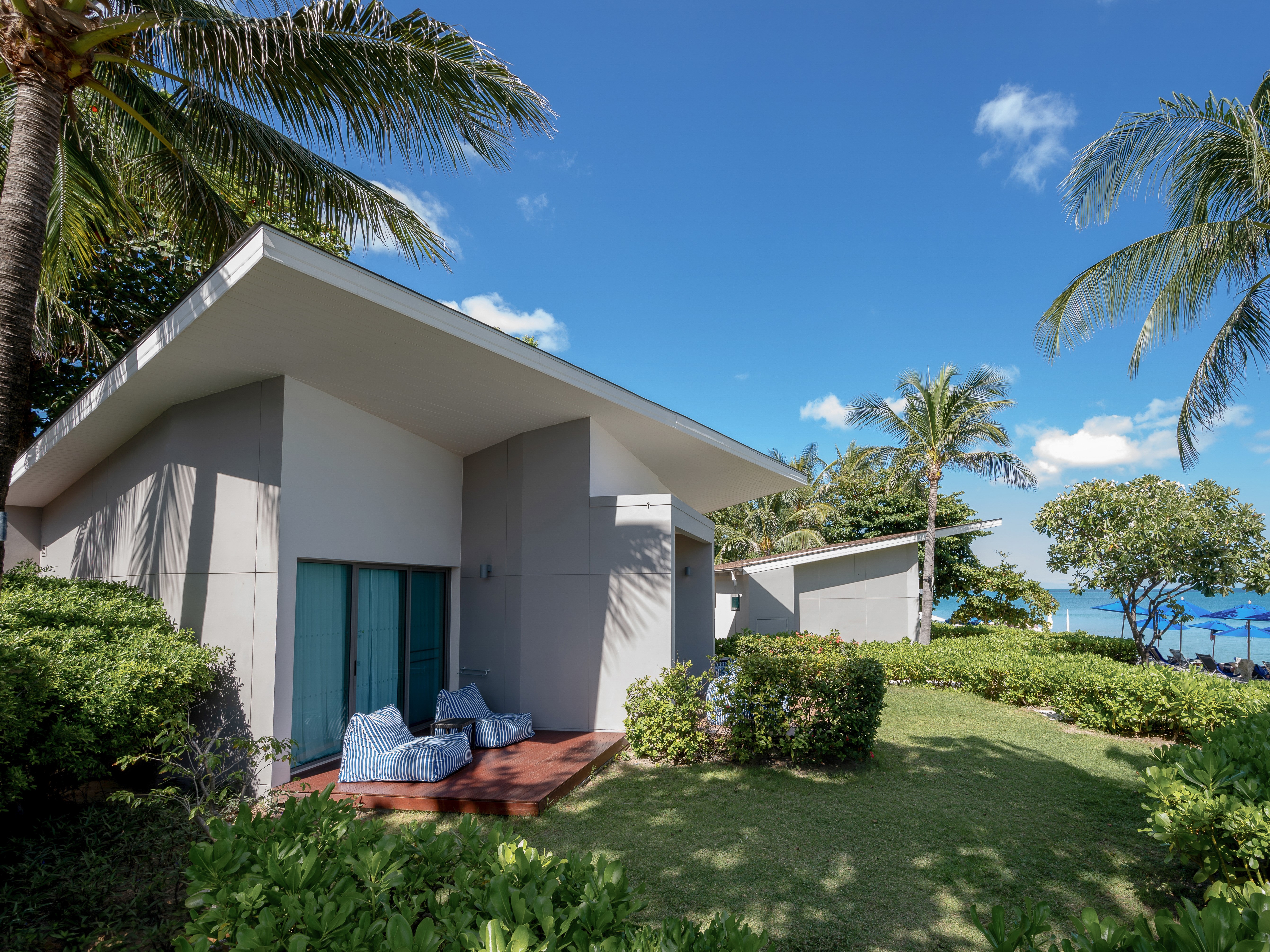 Twin Deluxe Beach Front