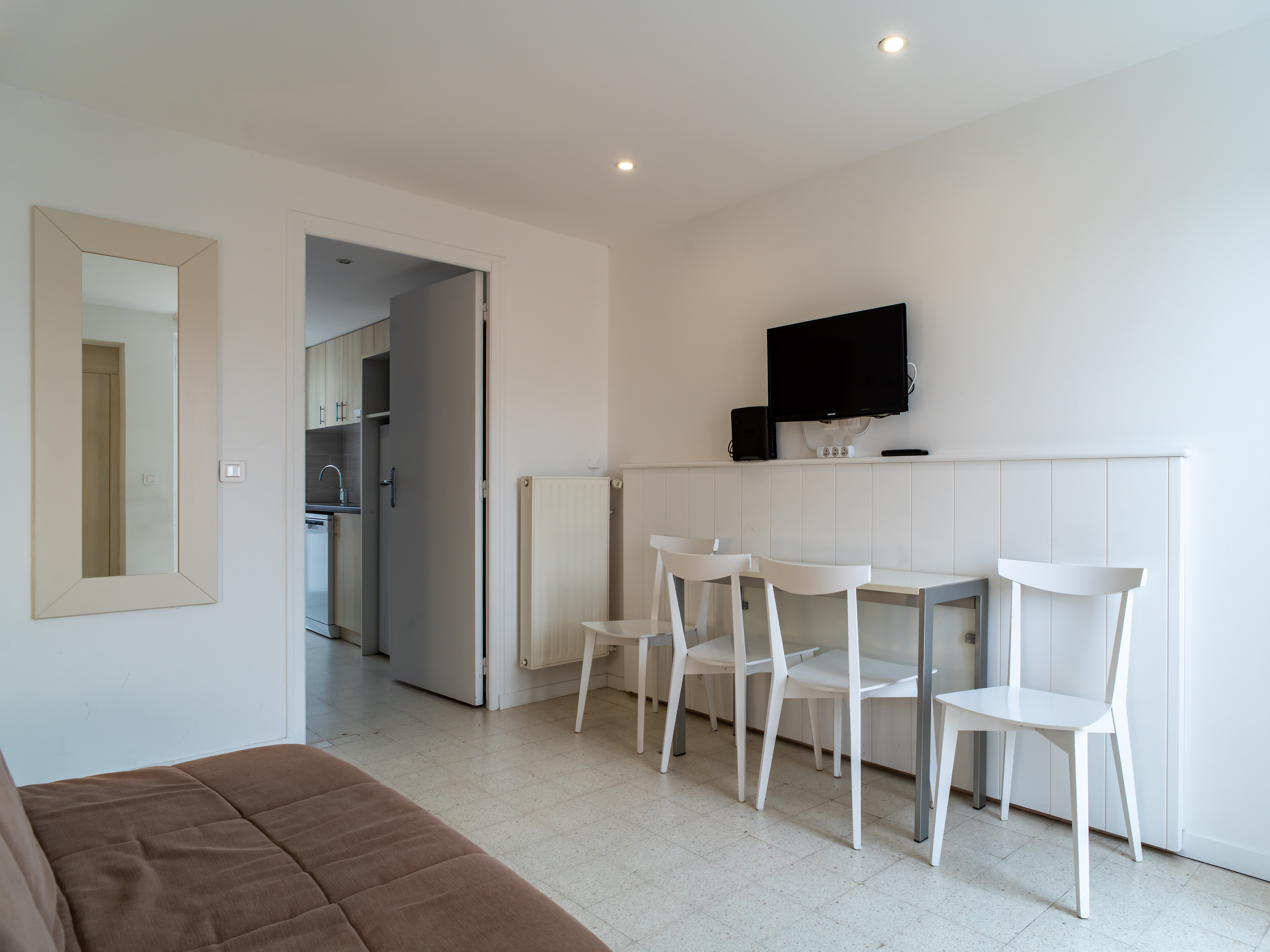 Apartment Capacity 4