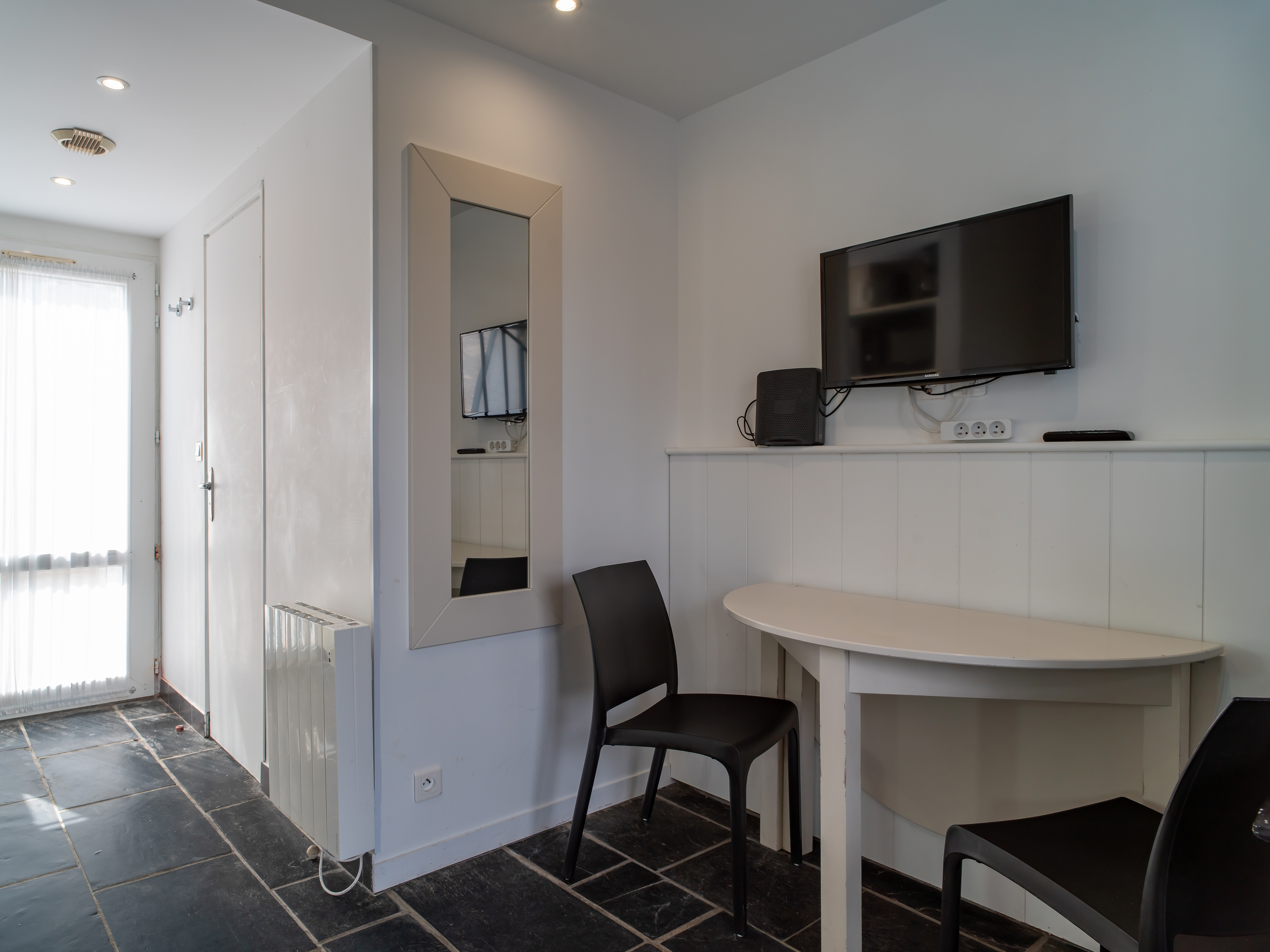 Apartment Capacity 3