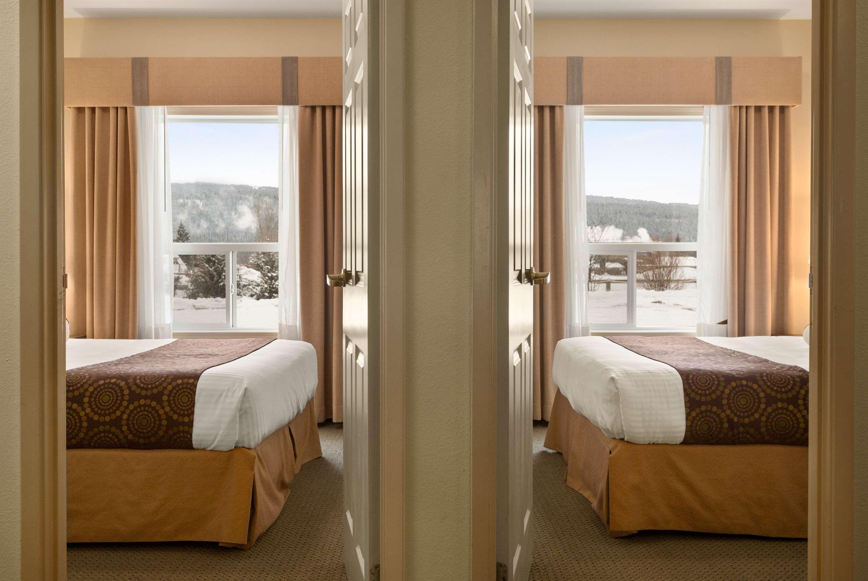 Suite Two Queen Beds Non Smoking