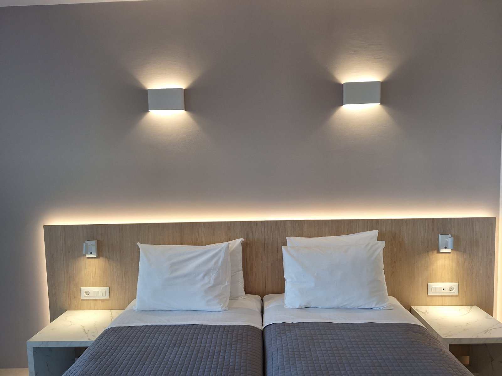 Double or Twin Superior Side Sea View