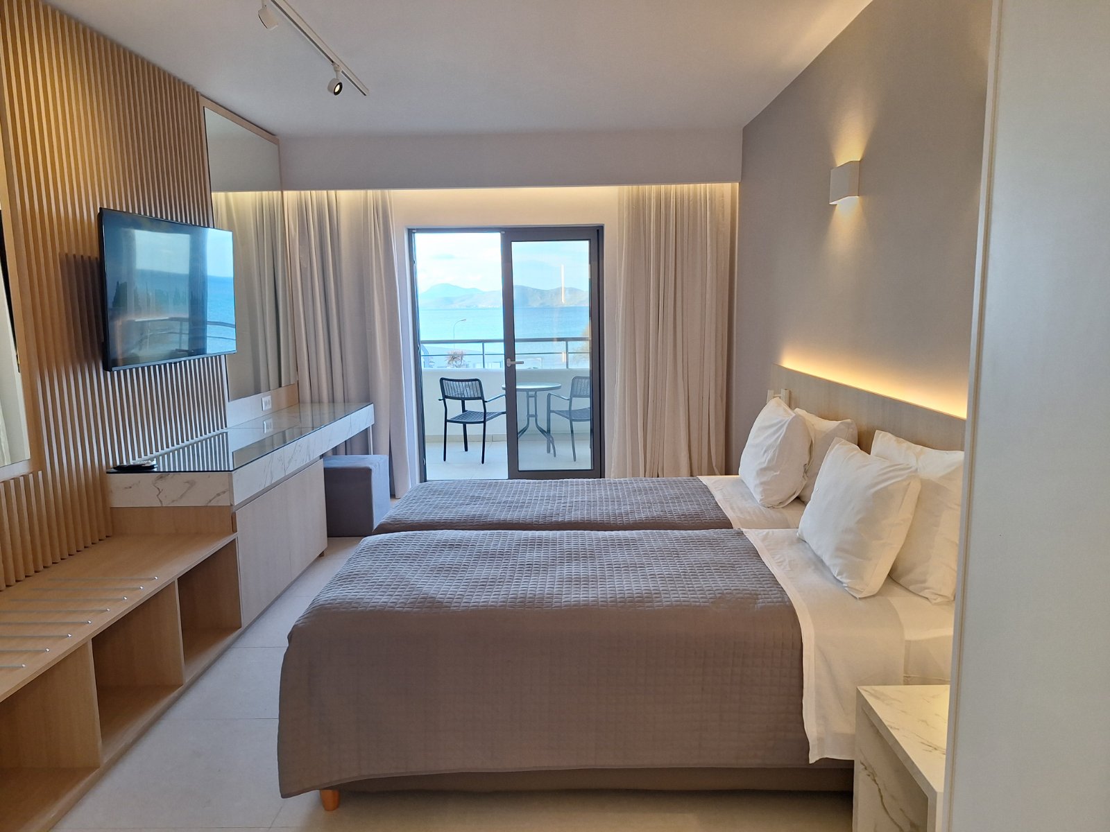 Double or Twin Superior Sea View