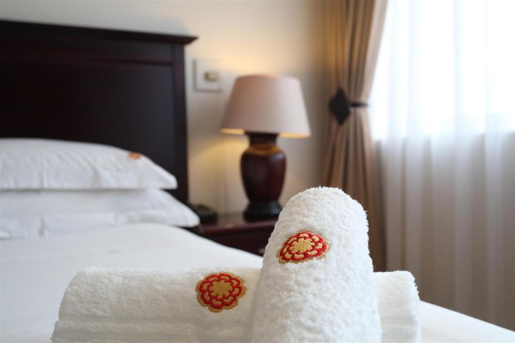 Double or Twin Standard