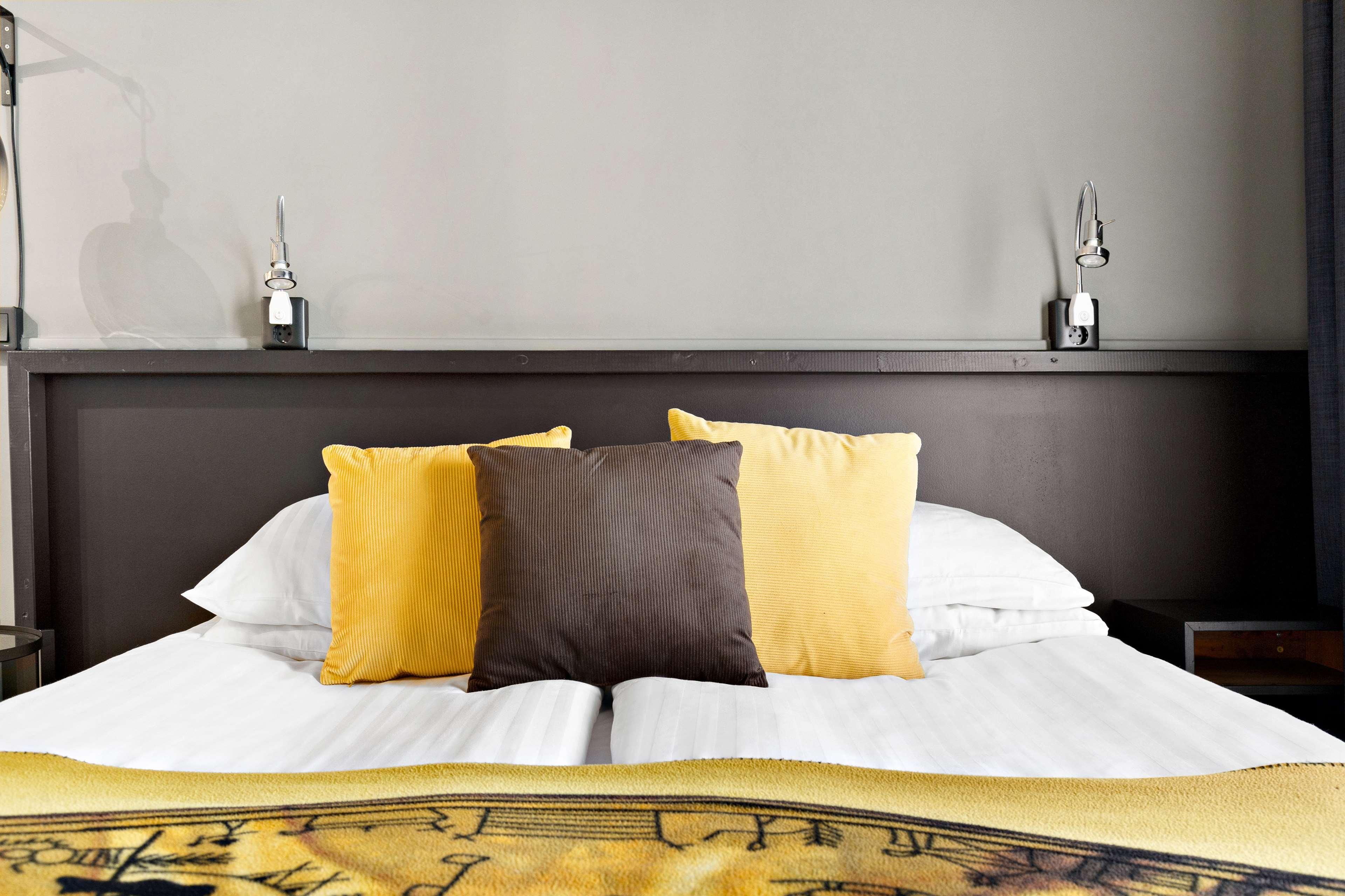 Double Superior Queen Bed