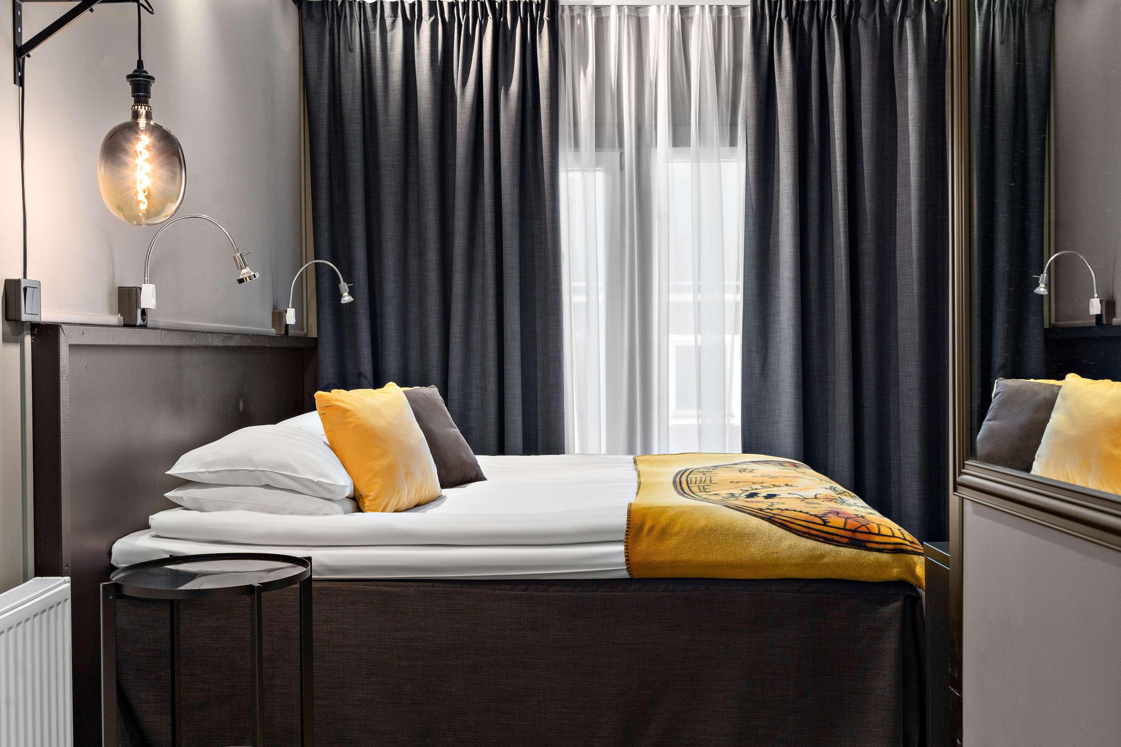 Double Superior Queen Bed