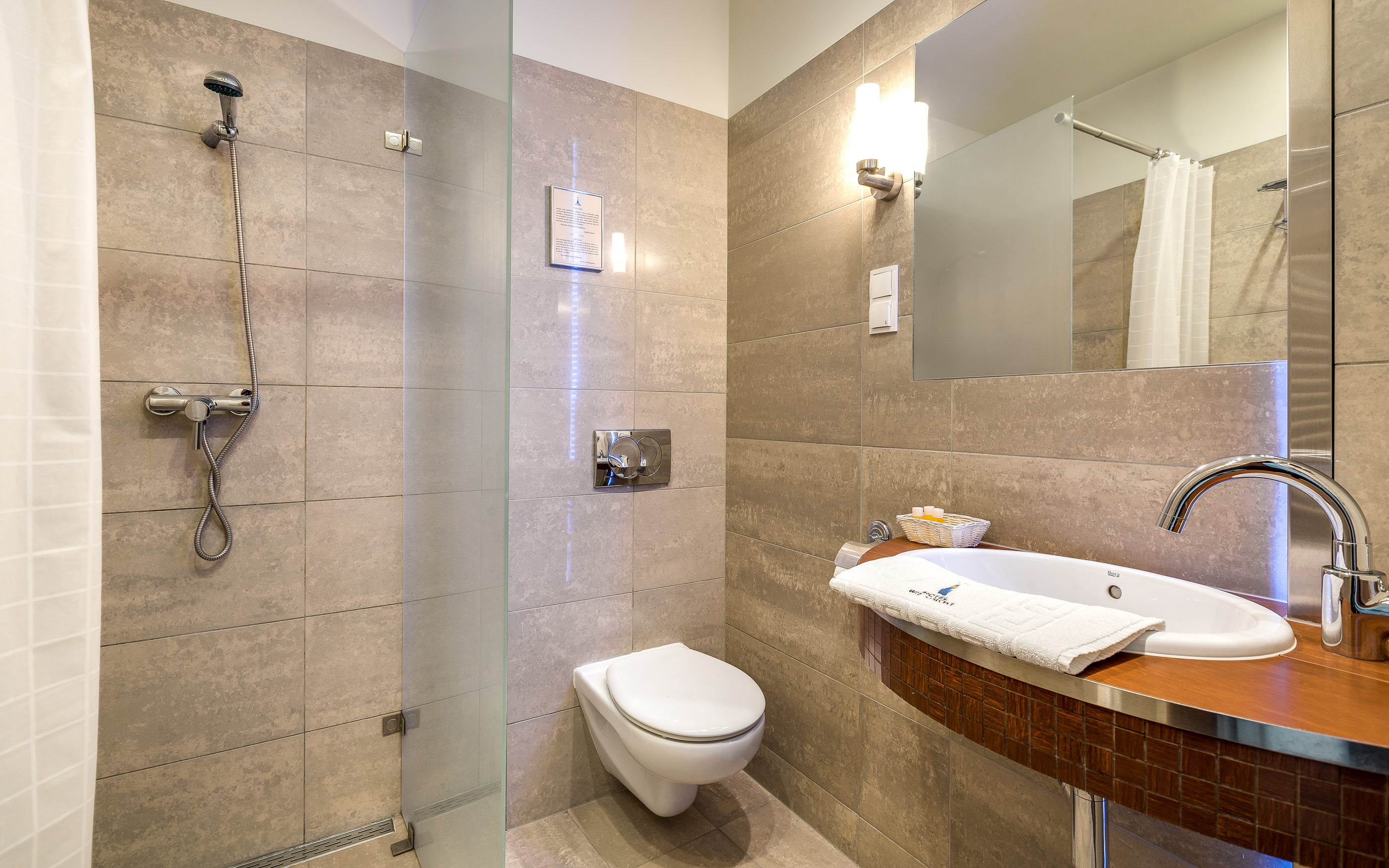 Double or Twin Standard