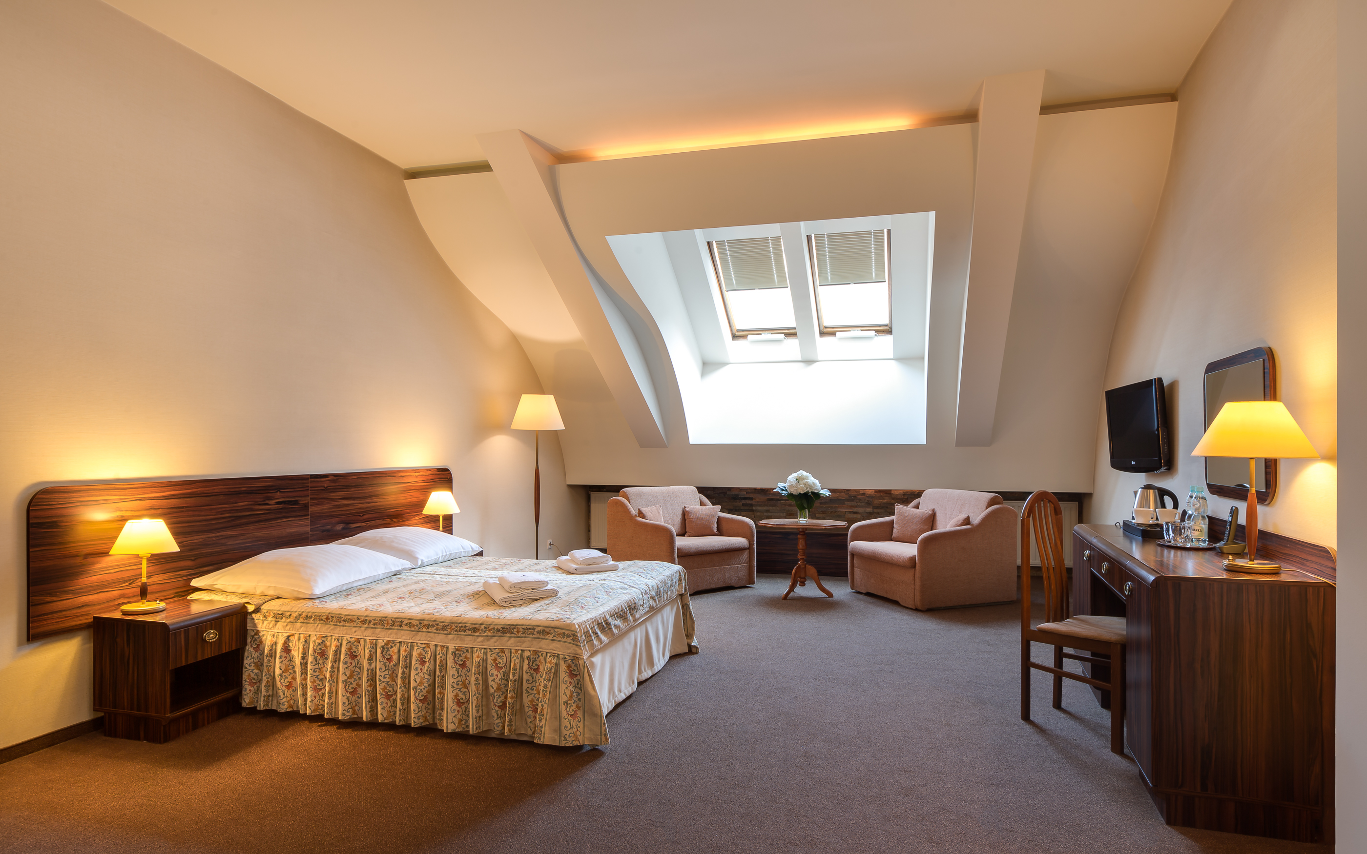 Double or Twin Standard